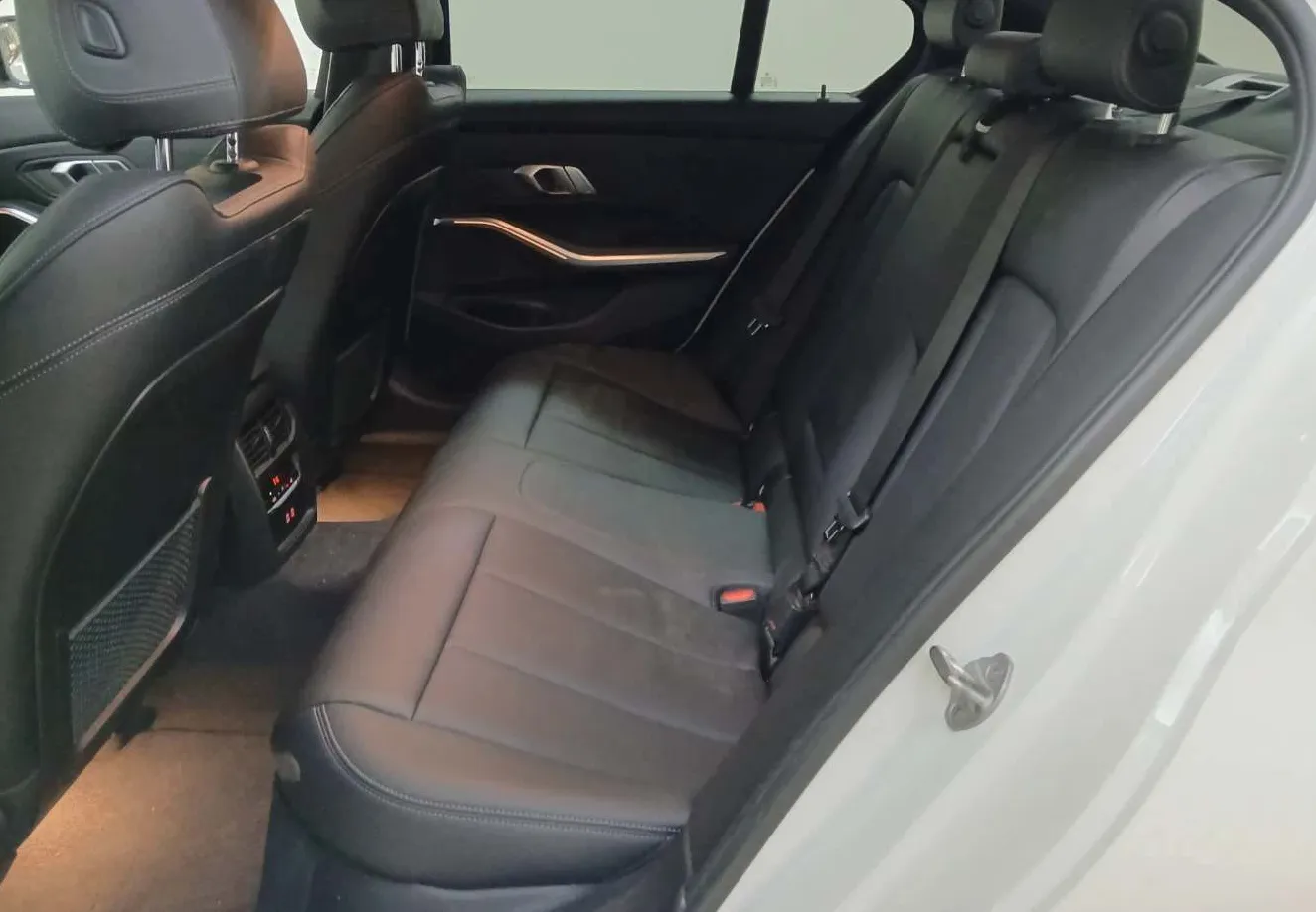 Zunanja slika - BMW Serija 3 - : 320d Avt. MSport-KAMERA-LED-18COL-NAVI- - 6