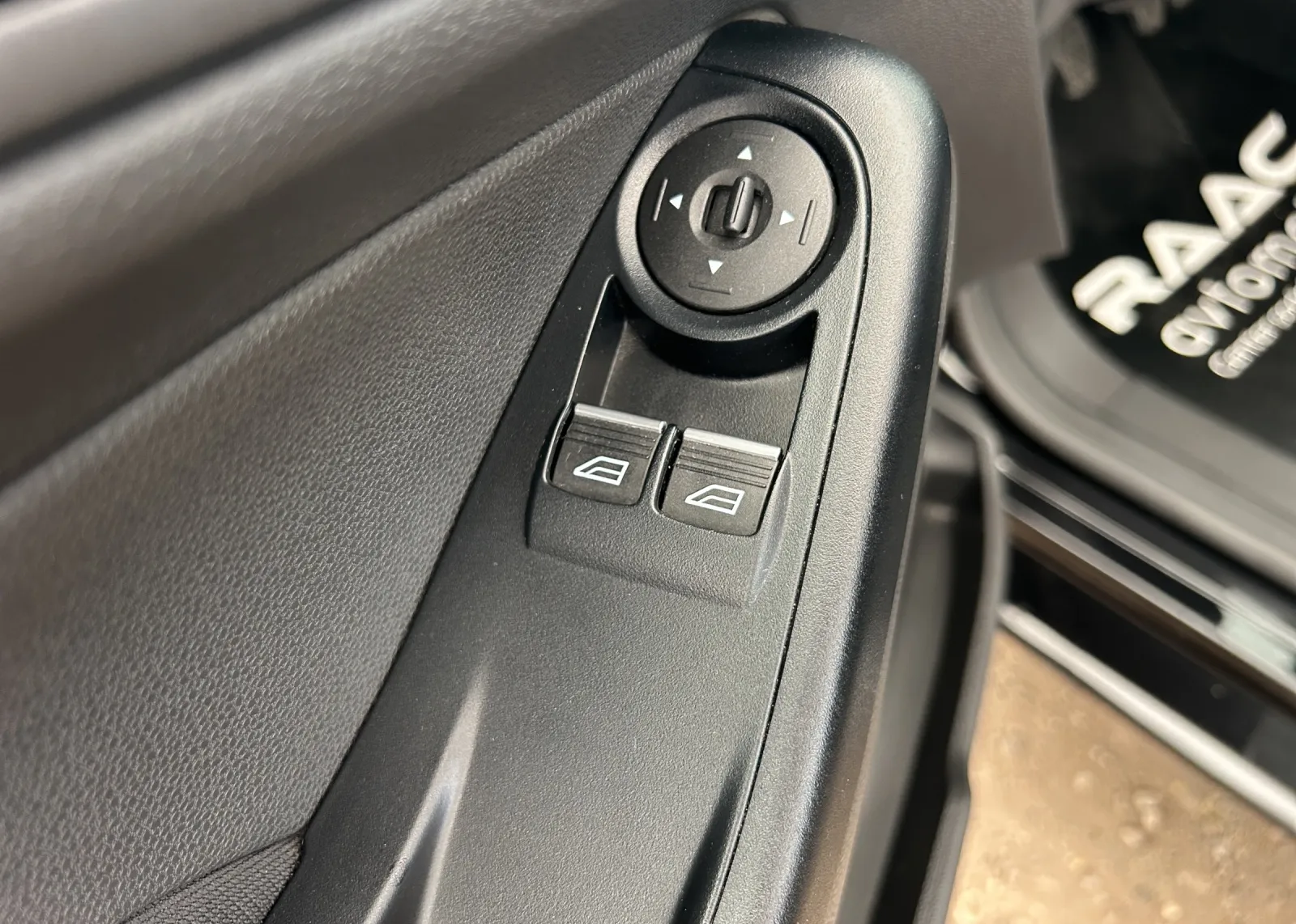 Zunanja slika - Ford Fiesta - 1,0 Ecoboost Style - 4