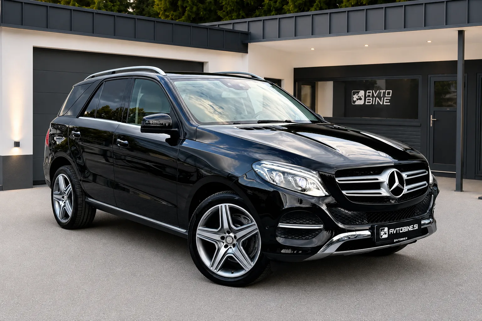 Zunanja slika - Mercedes-Benz GLE-Razred - GLE 250 d 4MATIC AVT•NAVI•LED•20COL AMG•ODLIČEN - 10