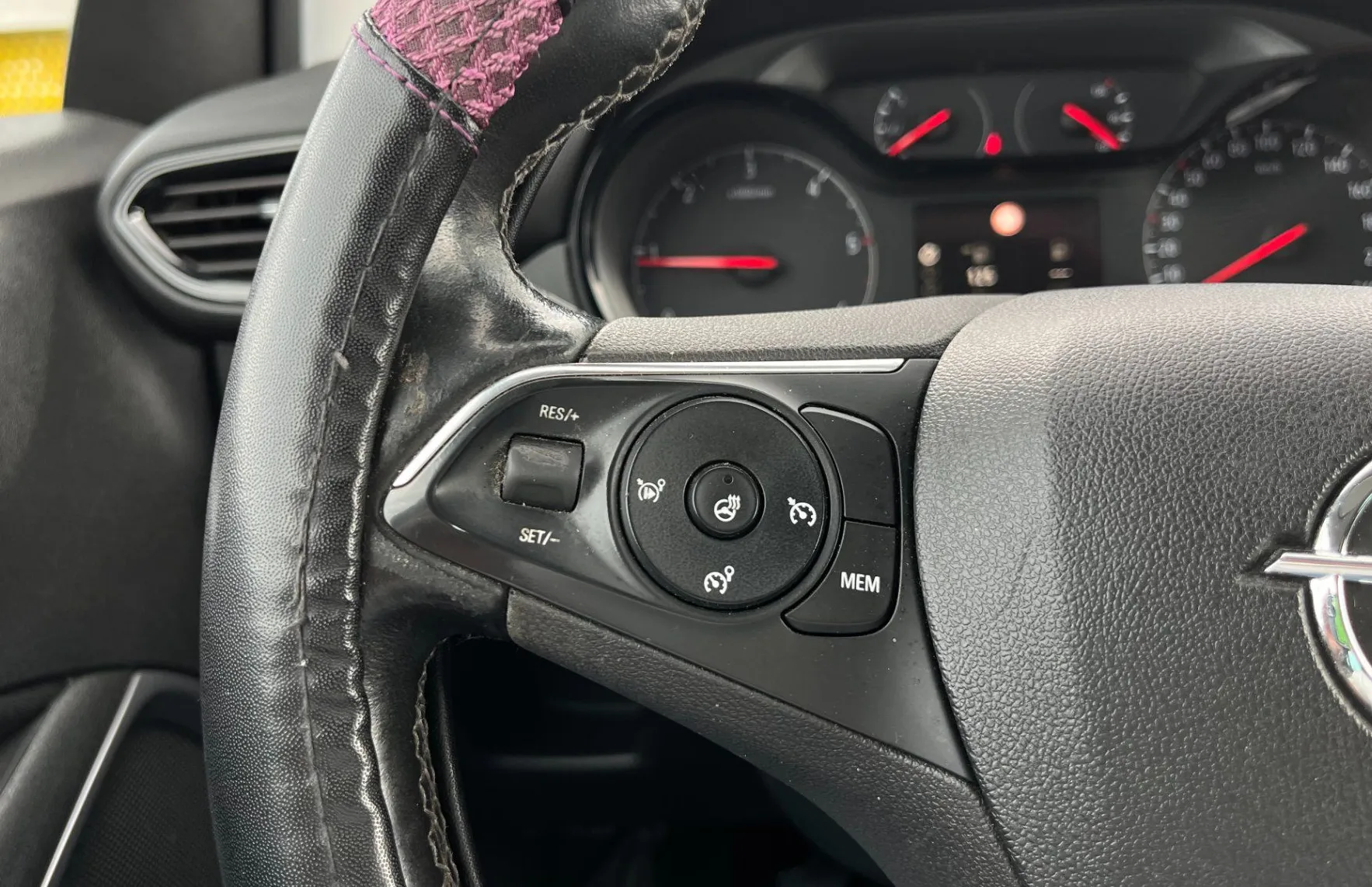 Zunanja slika - Opel Crossland X - NAVI.2XPDC.OGR.SEDEŽ IN VOLAN.TEMPOMAT - 14