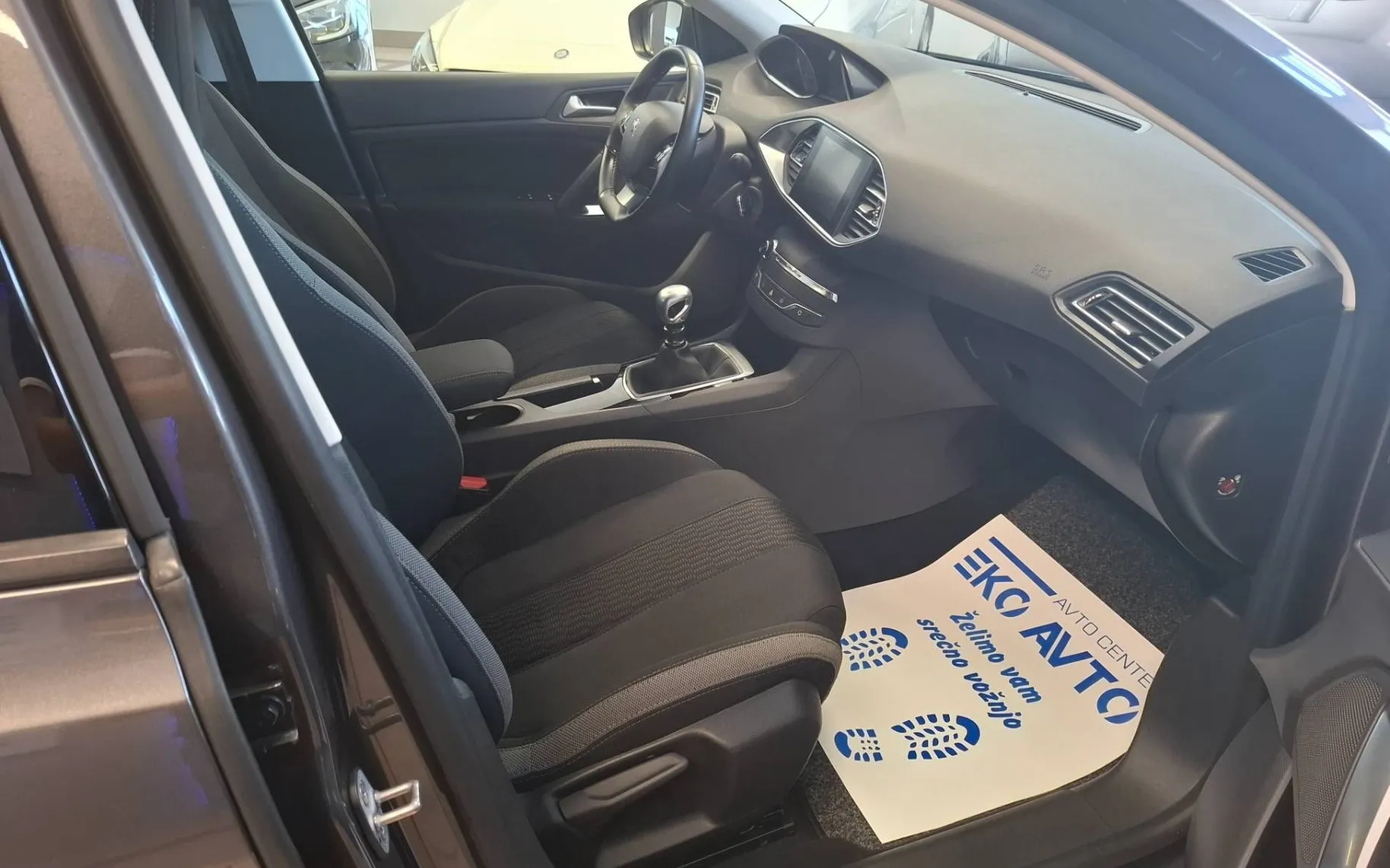 Zunanja slika - Peugeot 308 - SW 1.2 Active-KREDIT BREZ POLOGA-KOT NOV-SLO - 5