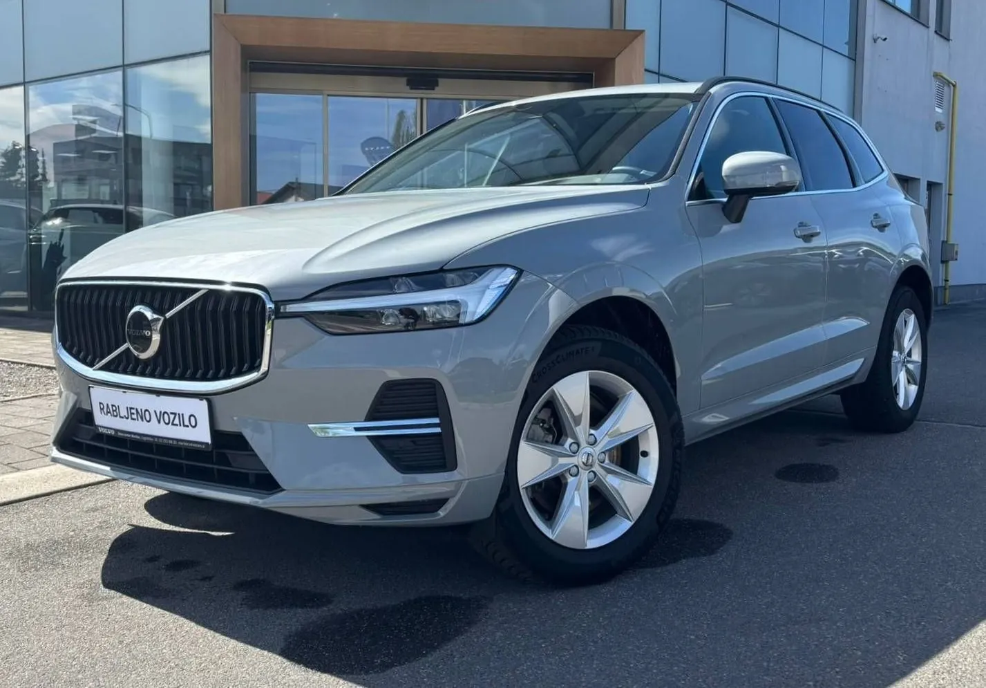 Zunanja slika - Volvo XC60 - VOLVO  B4D Core Avt. LED-KAMERA-GRETJE - 1