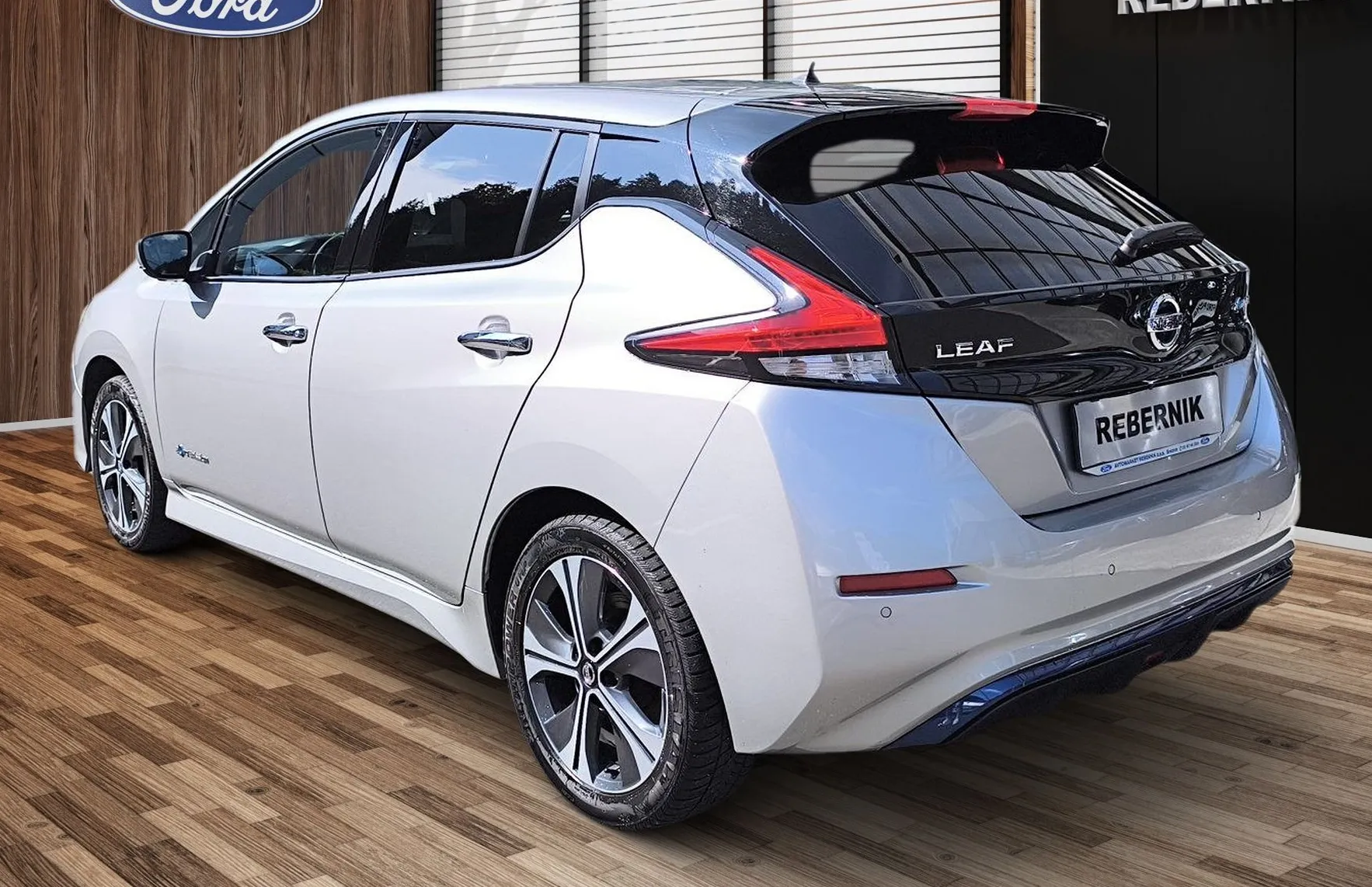 Zunanja slika - Nissan Leaf - Elektro 62 kWh SLO -1.LASTNIK- ZDRAVJE BATE. 88.3 - 5