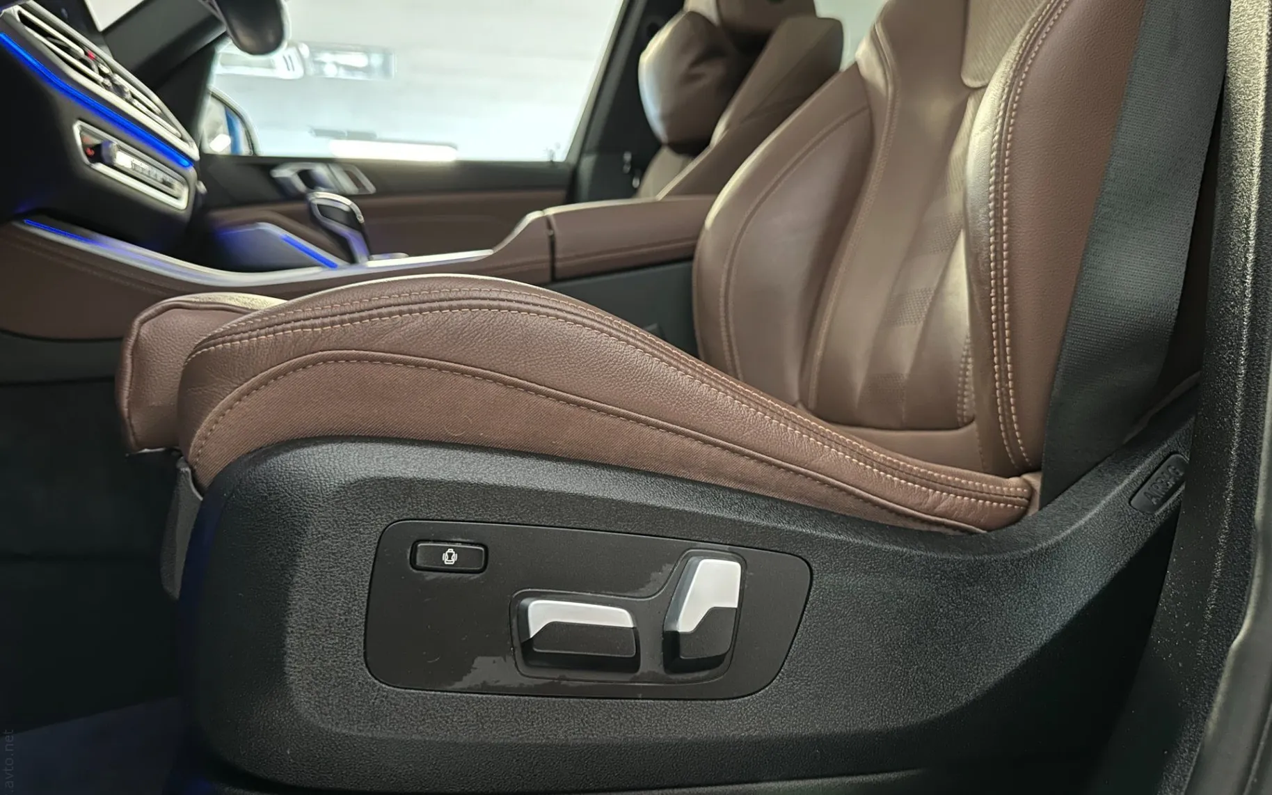 Notranja slika - BMW serija X5: - xD30d|M|Laser|Pano|R22|Zračno|7Sedežev|ACC|Memory| - 10