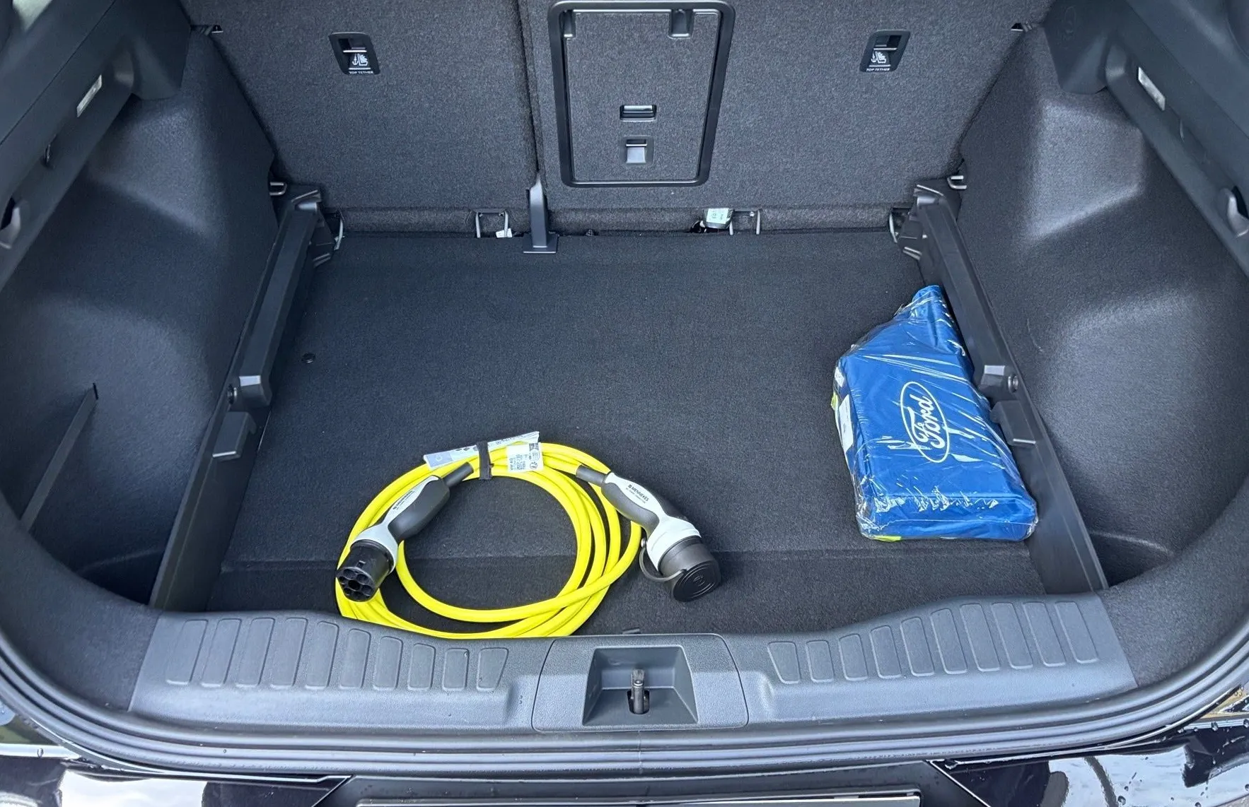 Zunanja slika - Ford Explorer - EV SELECT elektromotor 77 kWh 286PS AUT - 10