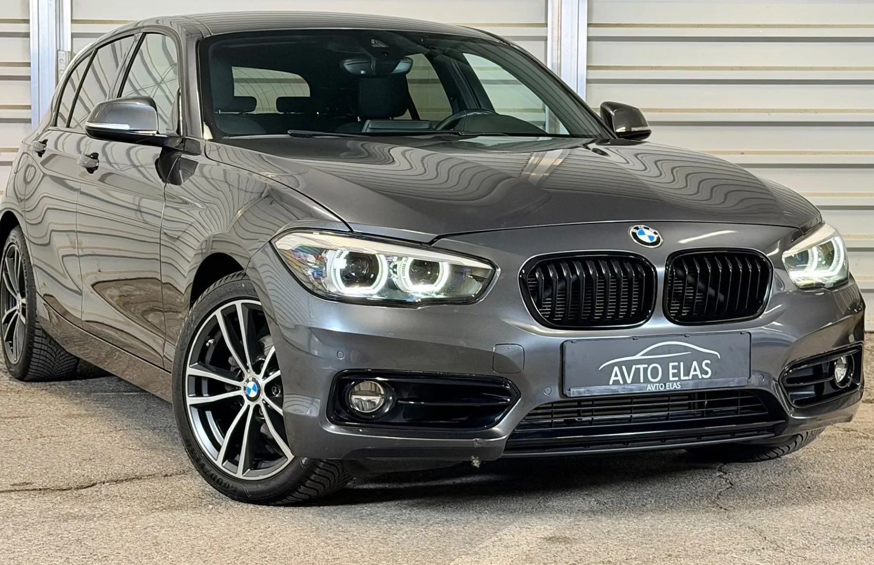 Zunanja slika - BMW Serija 1 - : 118d Sport Line - FULL LED - NAVI - TEMP - PDC ... - 3