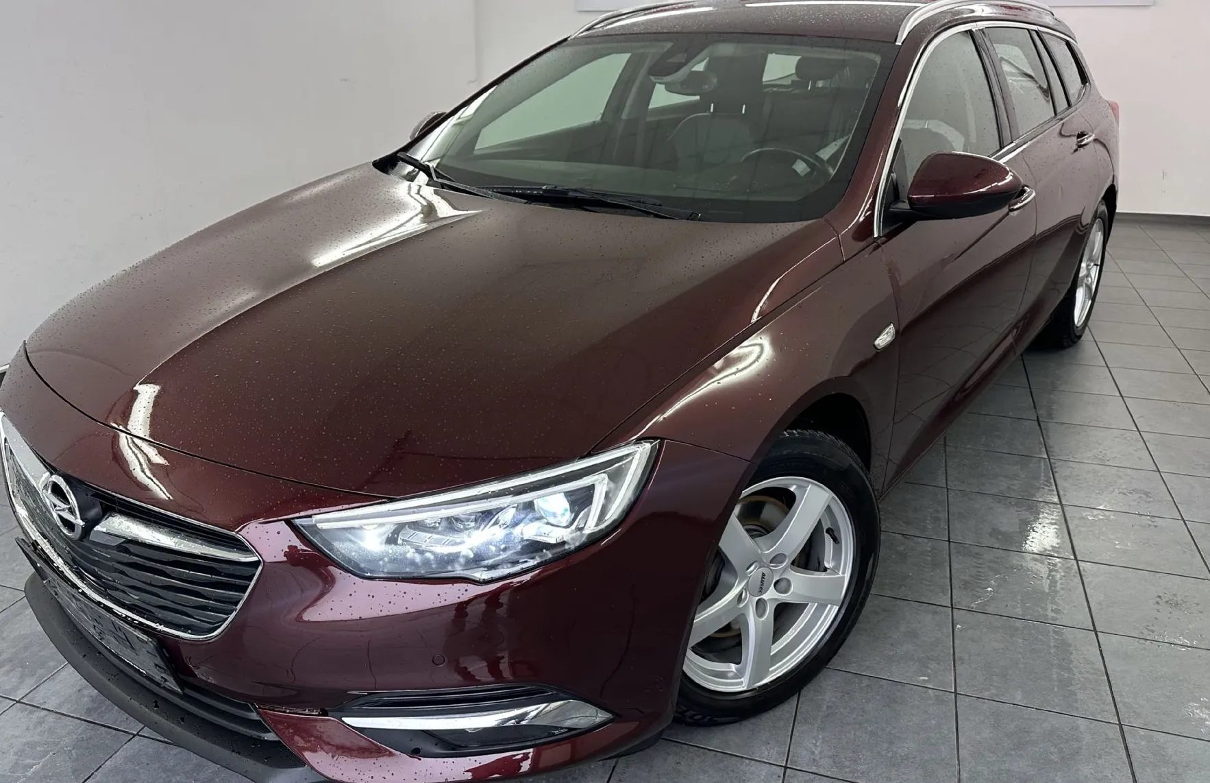 Zunanja slika - Opel Insignia - 2.0 CDTI 154KW INNOVATION 4x4.NEMŠKI+4ALU.USNJE - 1