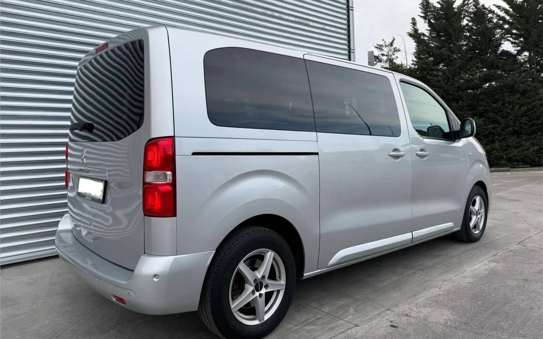 Zunanja slika - Peugeot Traveller - 2.0 HDI 9-SEDEZEV... IZKAZAN DDV - 1