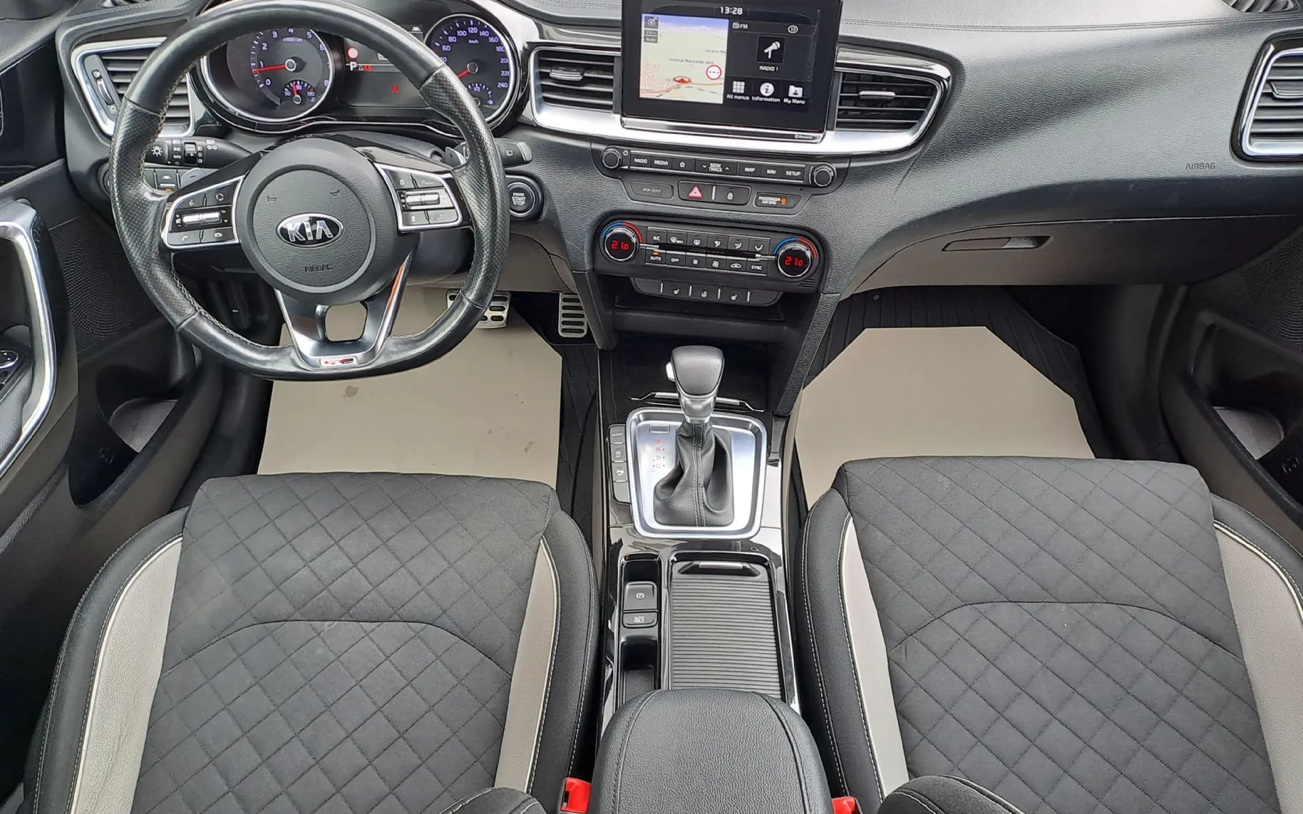 Zunanja slika - KIA Ceed - 1.4 T-GDi GT-Line ISG 7 DCT 103 kW - 9