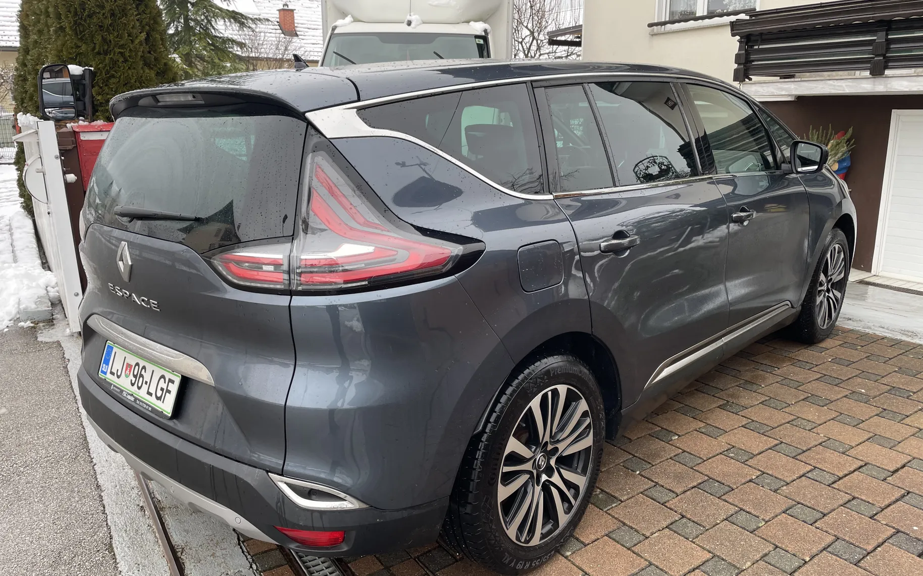 Zunanja slika - Renault Espace - TCe 225 Energy Start&Stop Initiale Paris EDC - 4
