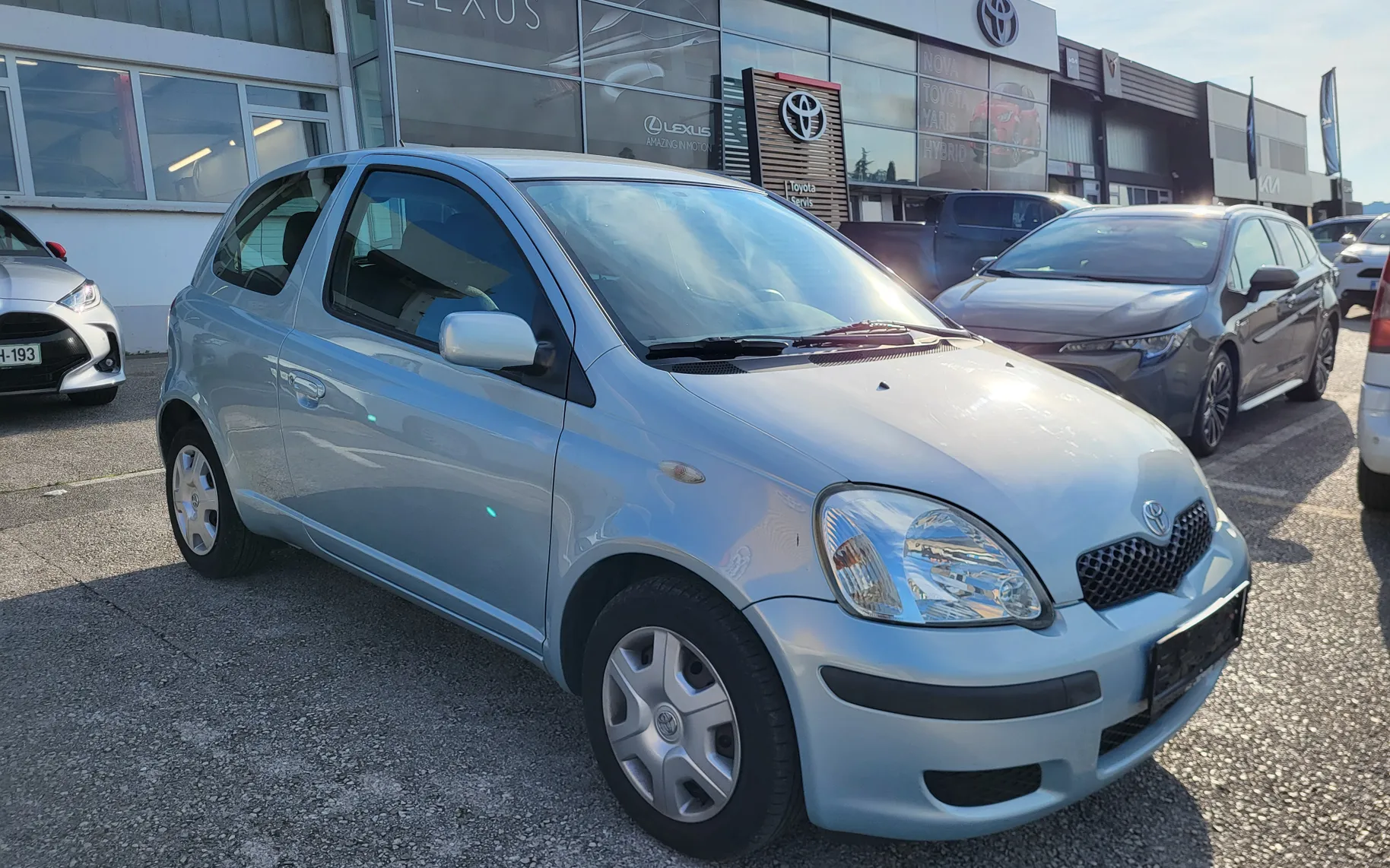 Zunanja slika - Toyota Yaris - 3V 1.0 VVT-i - 2