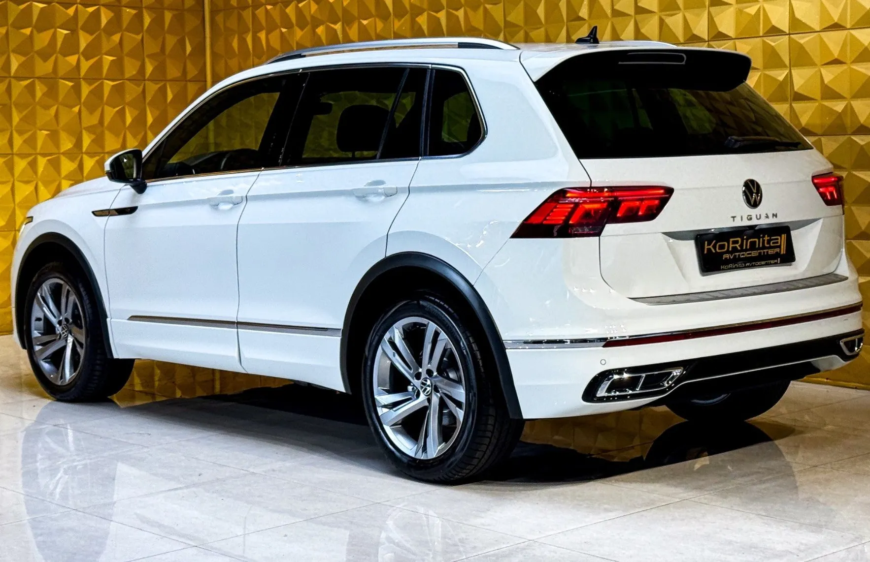 Zunanja slika - VW Tiguan - 2.0 TDI 4MOT-R Line-iQ LED-HEADUP-VIRTUAL-KEYLESS - 6