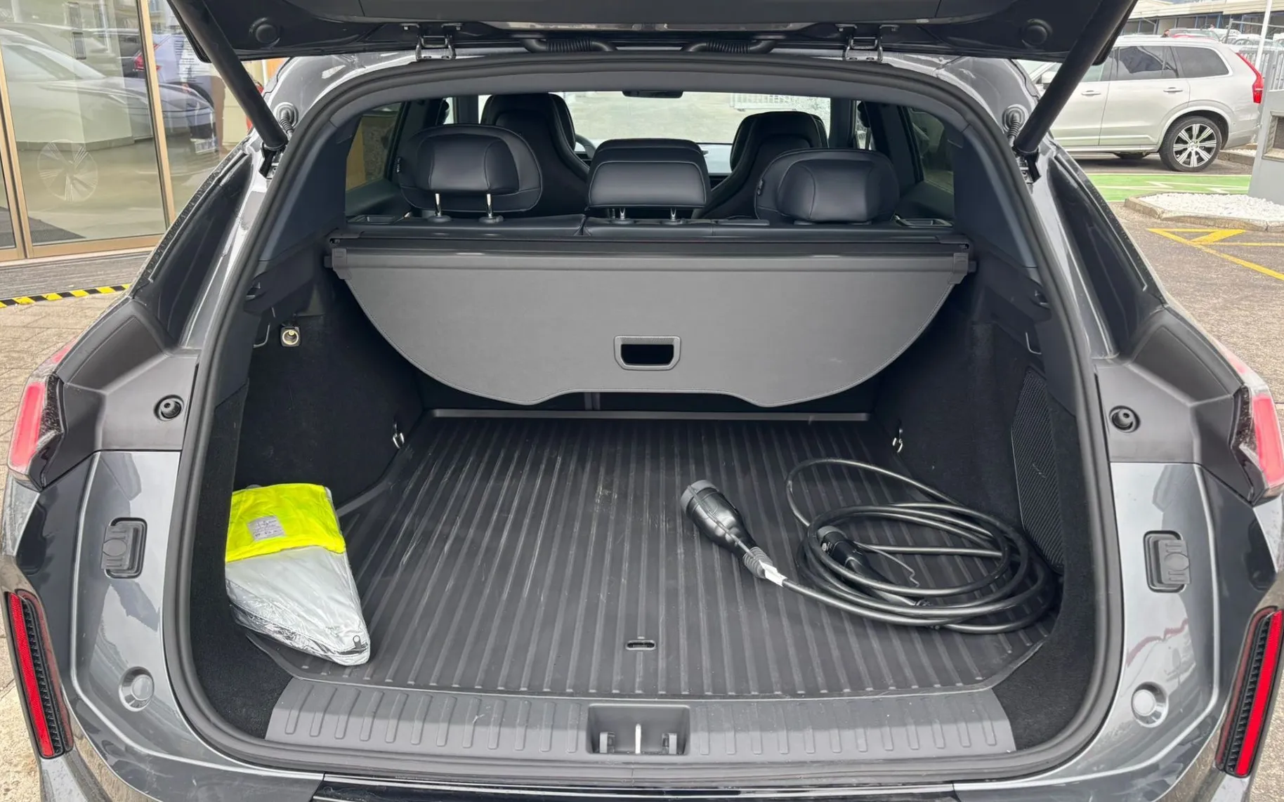 Zunanja slika - Lynk & Co 08 - 1.5 TD Plug-In Hibrid More - 6