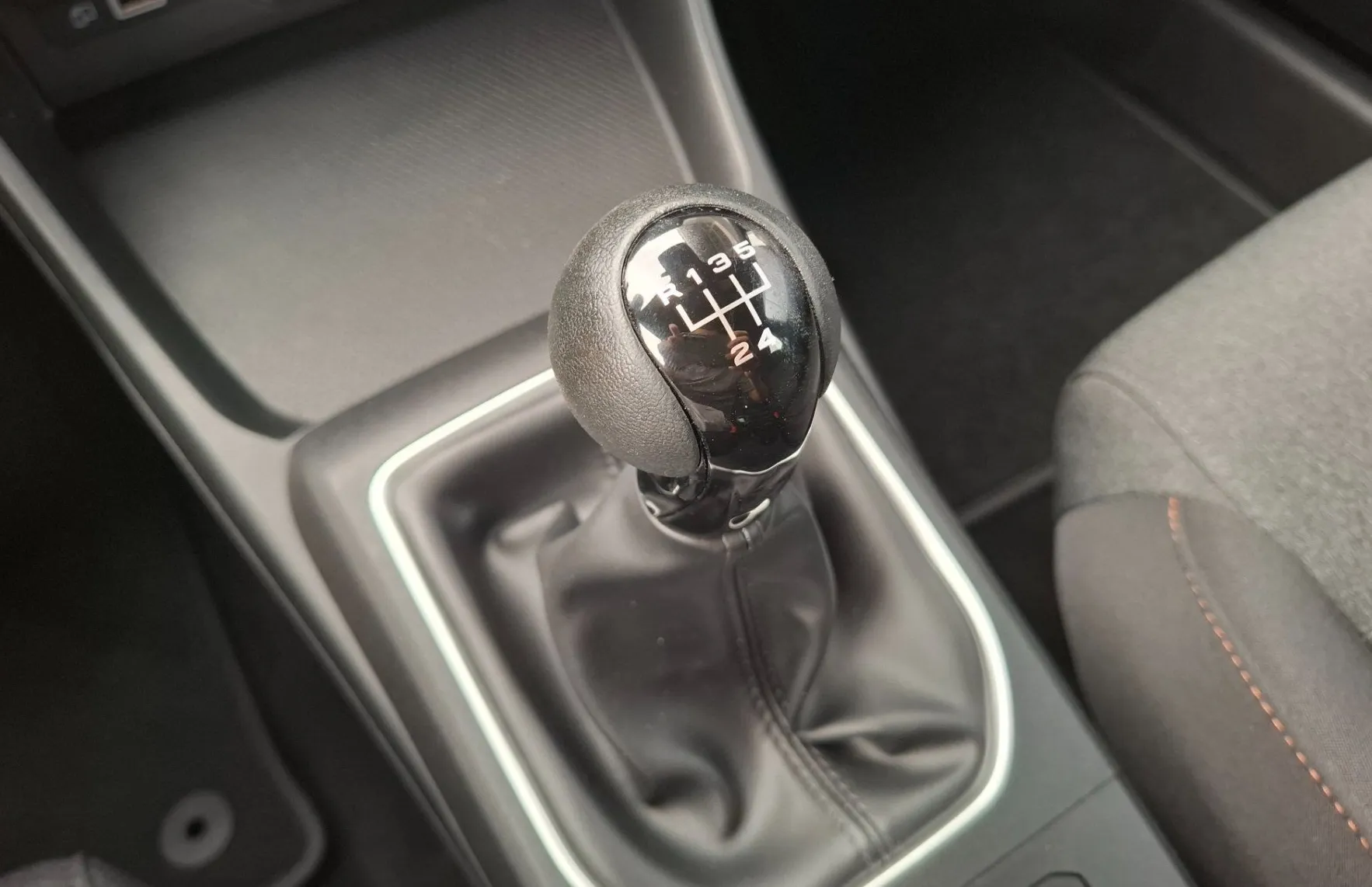 Zunanja slika - MG MG3 - 1.5 HYBRID+ SAMO 20.402km + TOP OPREMA - 15