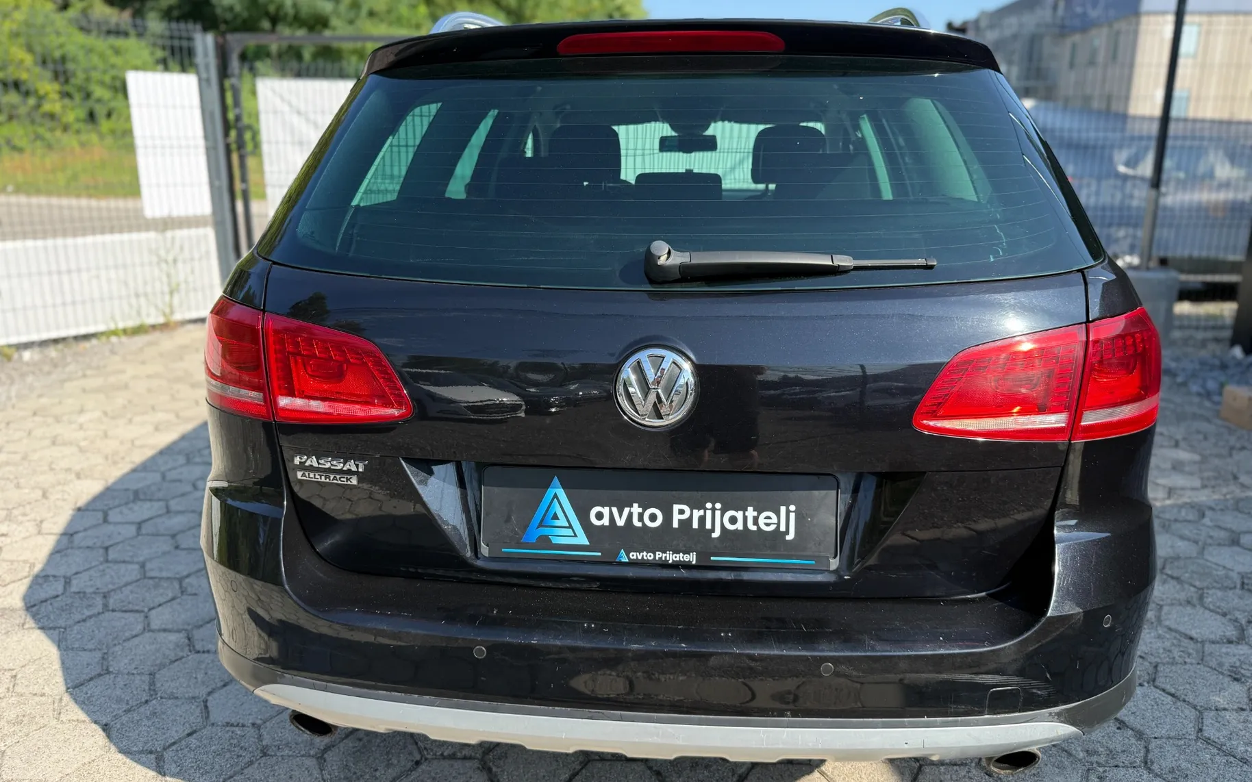 Zunanja slika - VW Passat - 2.0 TDI 4M BlueM.T.Alltr.Premium avt.130 - 16