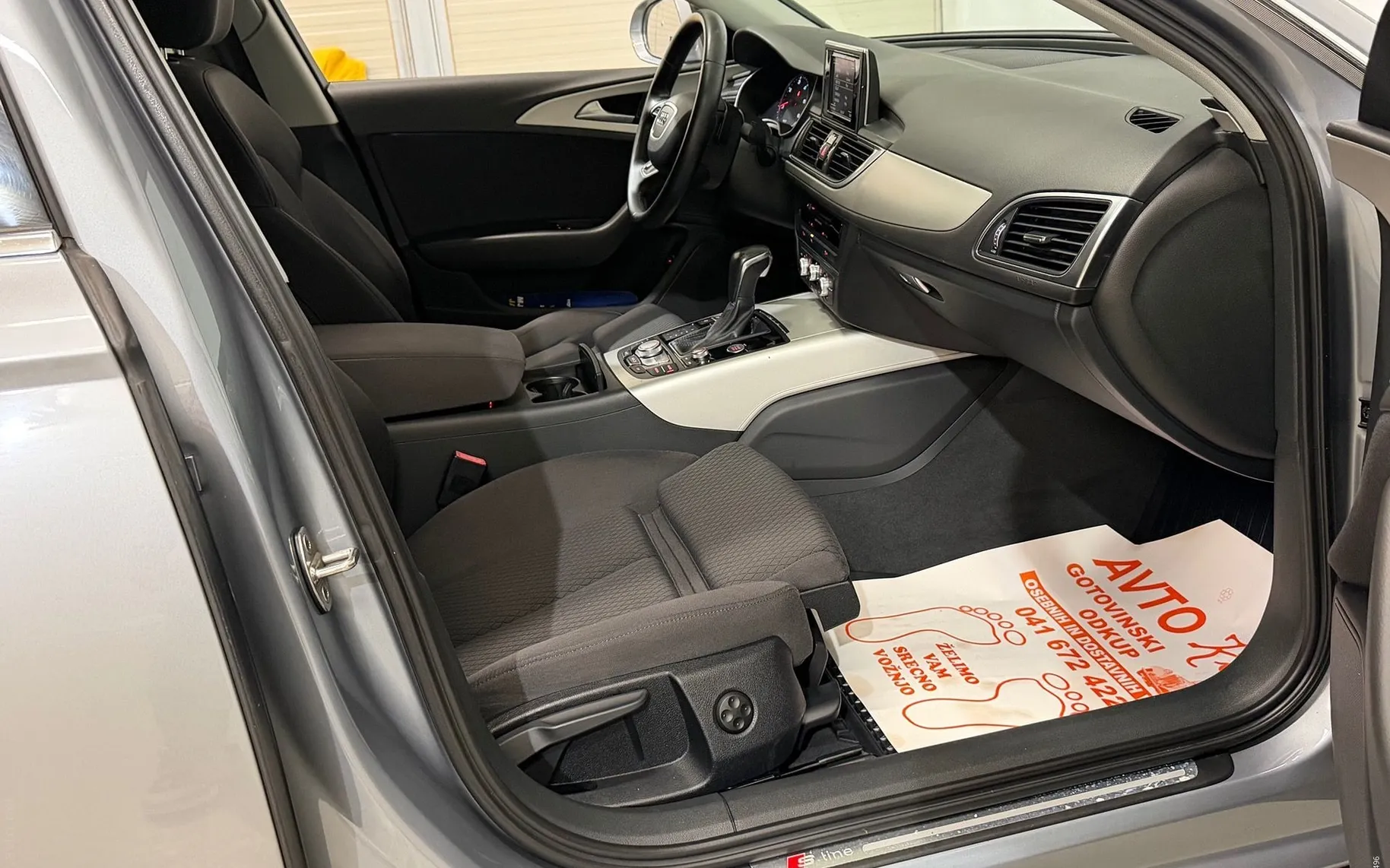 Notranja slika - Audi A6 Avant - 2.0 TDI-S-LINE-BI-XENON-LED-LIZING ZA TUJCE-NAVI- - 10