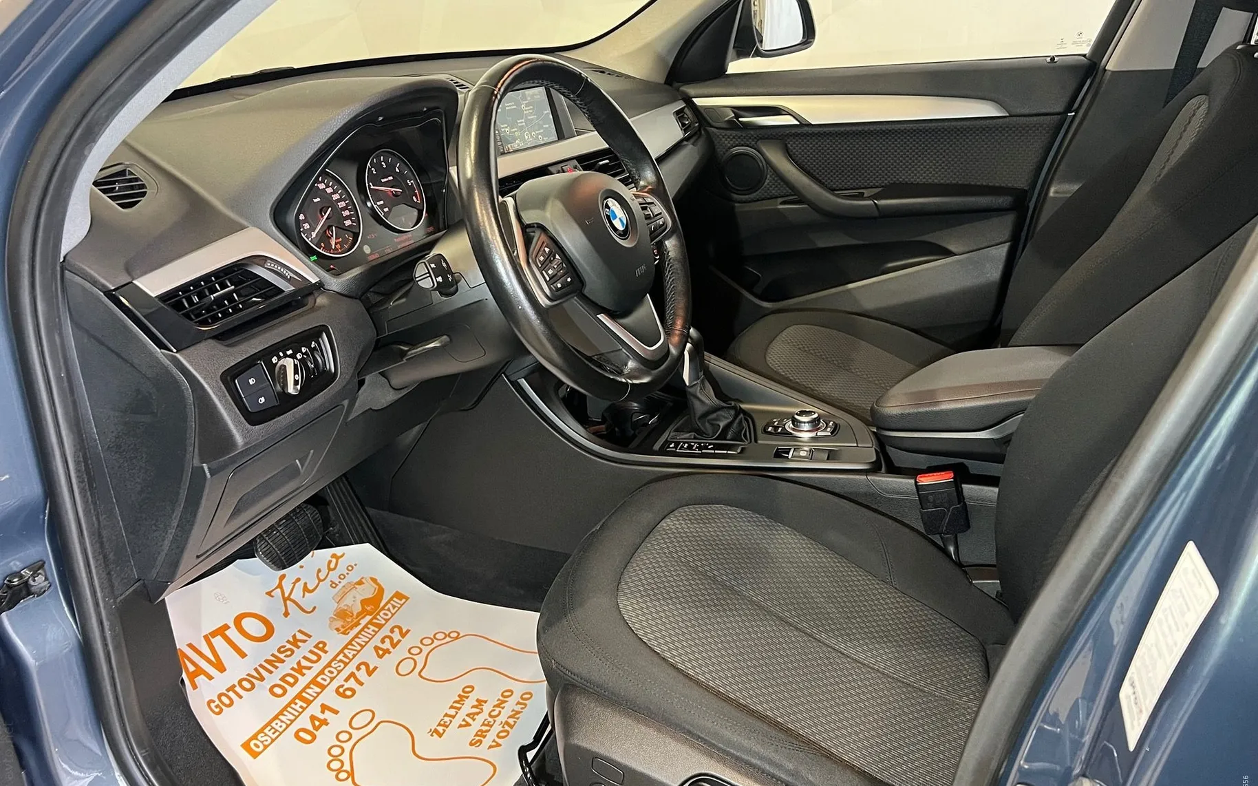 Notranja slika - BMW serija X1: - X1 sDrive18d-AUT-LED-NAVI-ACC-TEMPOMAT-PDC-ODLIČ.. - 9