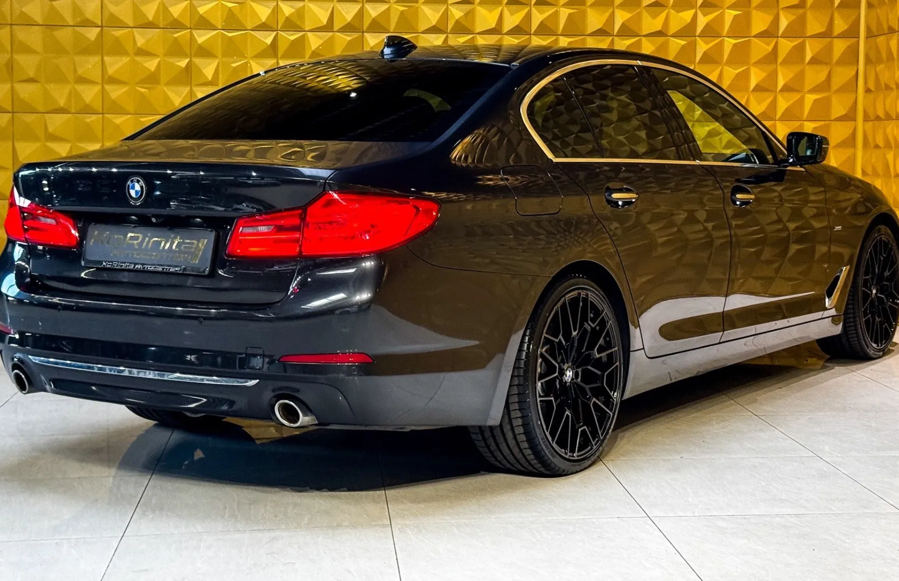 Zunanja slika - BMW Serija 5 - : 520d xDrive AUT.-LUXURY-LED-MEMORY-HEADUP - 11
