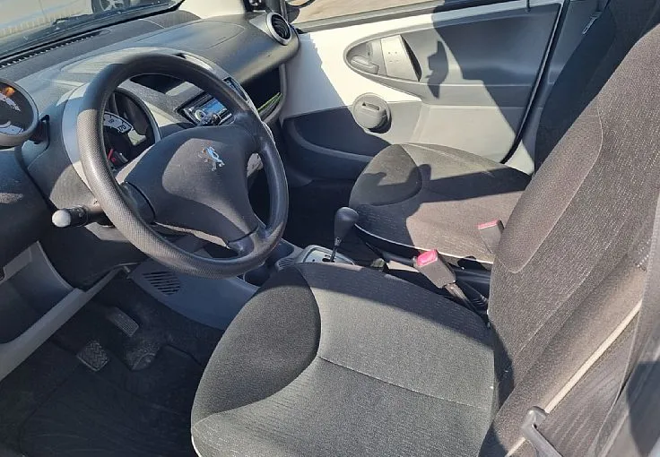 Zunanja slika - Peugeot 107 - Style 1.0 2-Tronic 73670KM.PRVI L., SER. VERIGA - 6