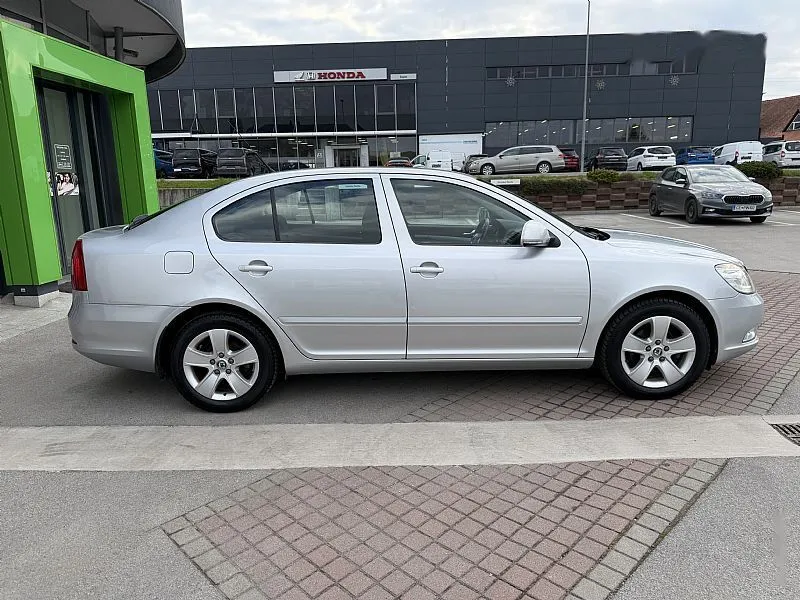 Zunanja slika - Škoda Octavia - 1.2 TSI 6-st. ročni - SLO. - 1. LASTNIK - - 8