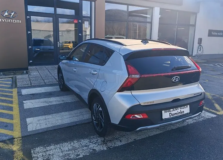 Zunanja slika - Hyundai Bayon - 1.0 T-GDI 100 STYLE 1 lastnik  Avtomatik - 3