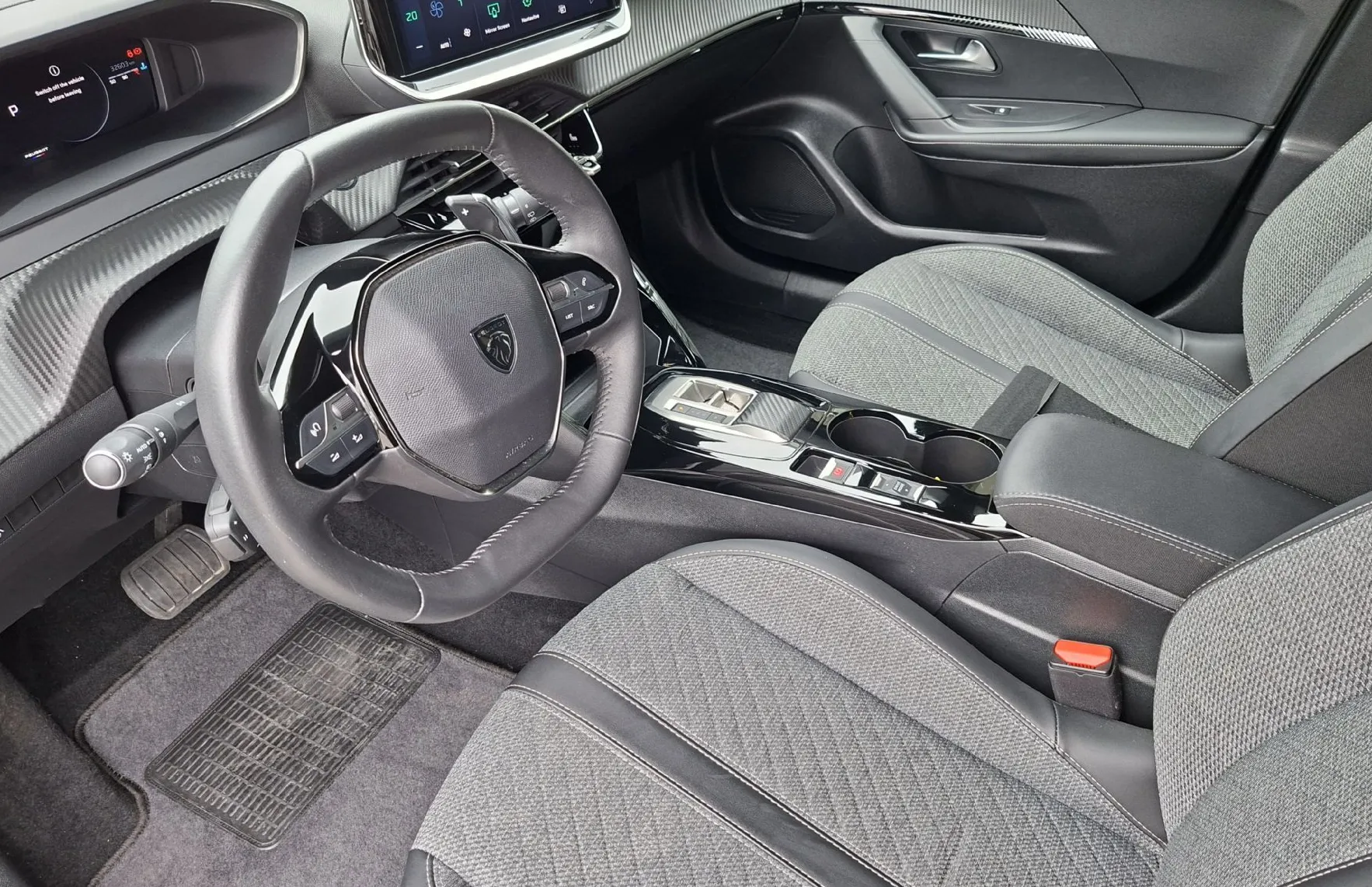 Zunanja slika - Peugeot 2008 - ALLURE 1.2 PURE TECH 130 EAT8 - 6