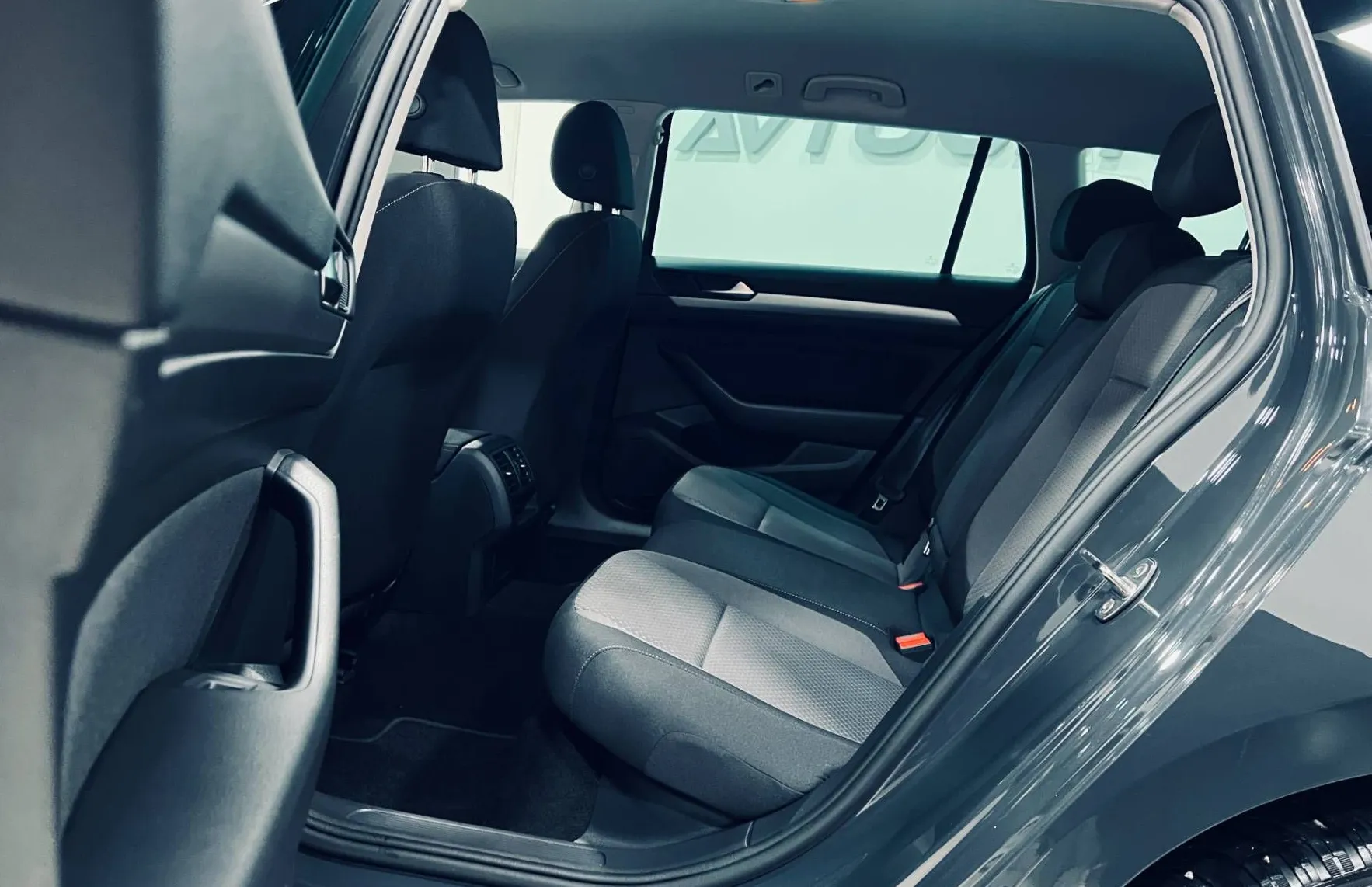 Zunanja slika - Volkswagen Passat - Variant 2.0 TDI BMT SCR Business DSG - 8