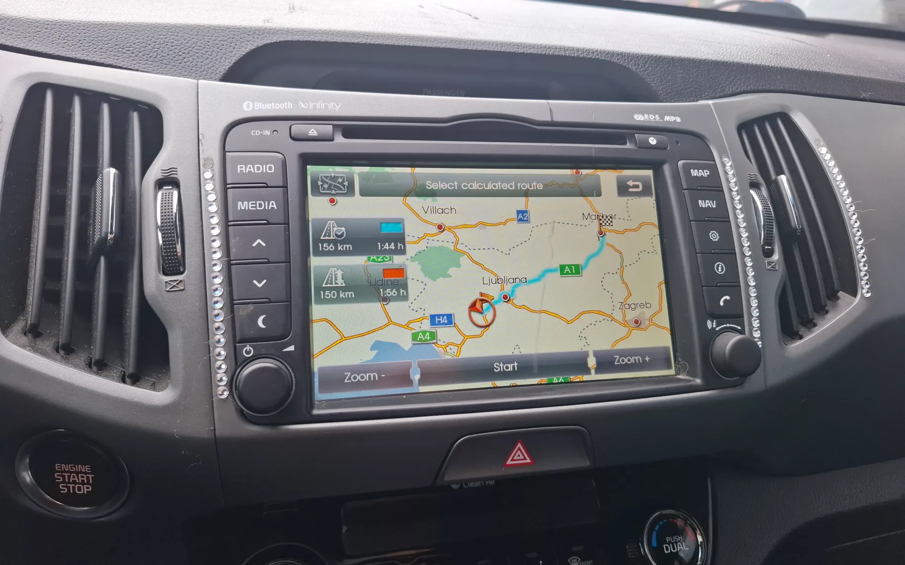 Zunanja slika - KIA Sportage - 2WD 1.7 TD - SLOVENSKI + ZNANA ZGODOVINA + KLJUKA - 18