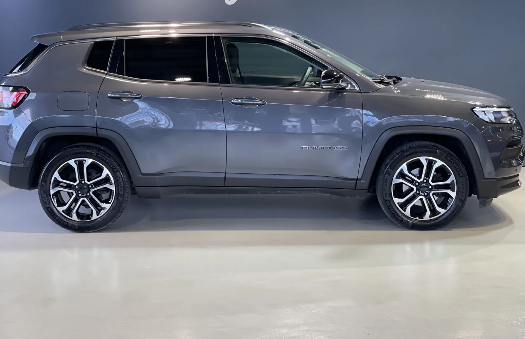 Zunanja slika - Jeep Compass - 1.LASTNIK-SLO-RADAR-KAMERA-LED-GRETJE SEDEŽEV - 3