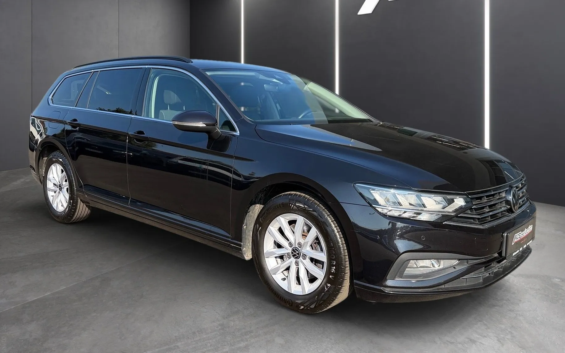 Zunanja slika - Volkswagen Passat Variant - 2.0 TDI BMT SCR Business DSG-Vl. Kljuka-Masaža ACC - 2