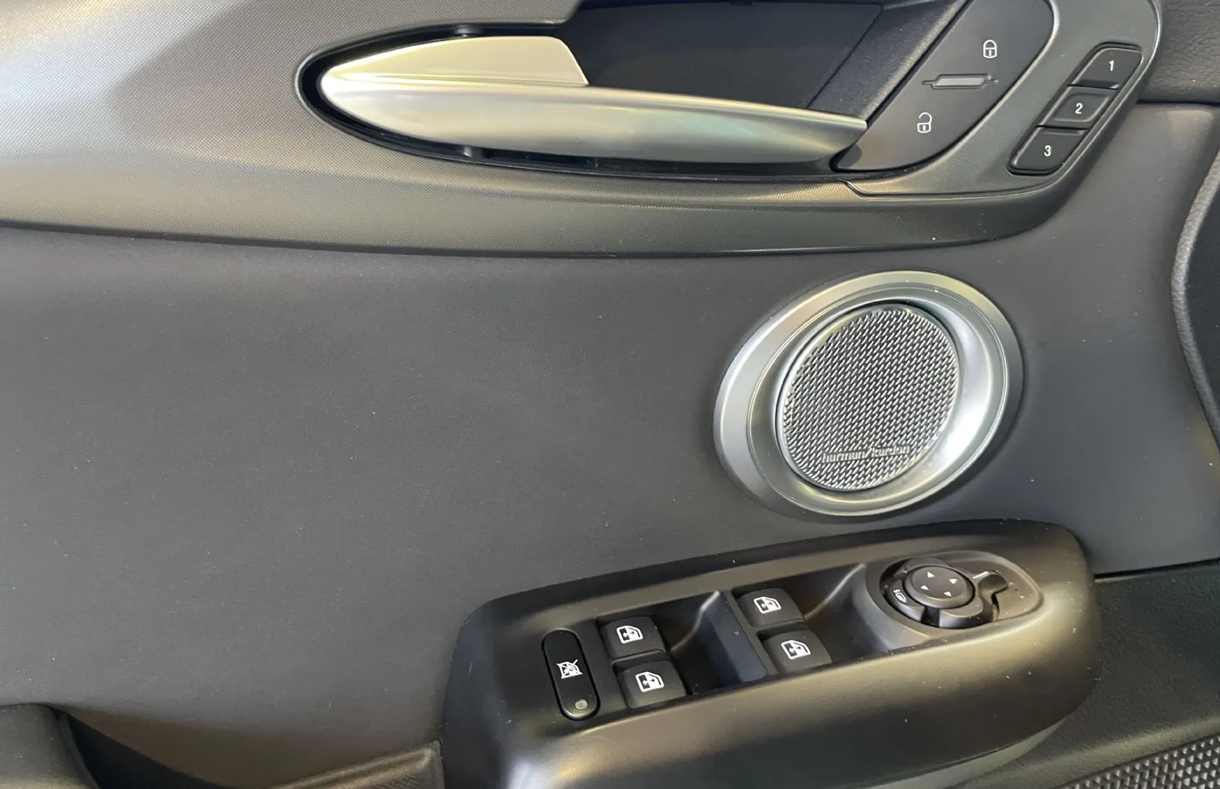 Zunanja slika - Alfa Romeo Tonale - SPECIALE-VIRTUAL-NAVI-KEYLESS-MEMORY-LED-USNJE-ACC - 17