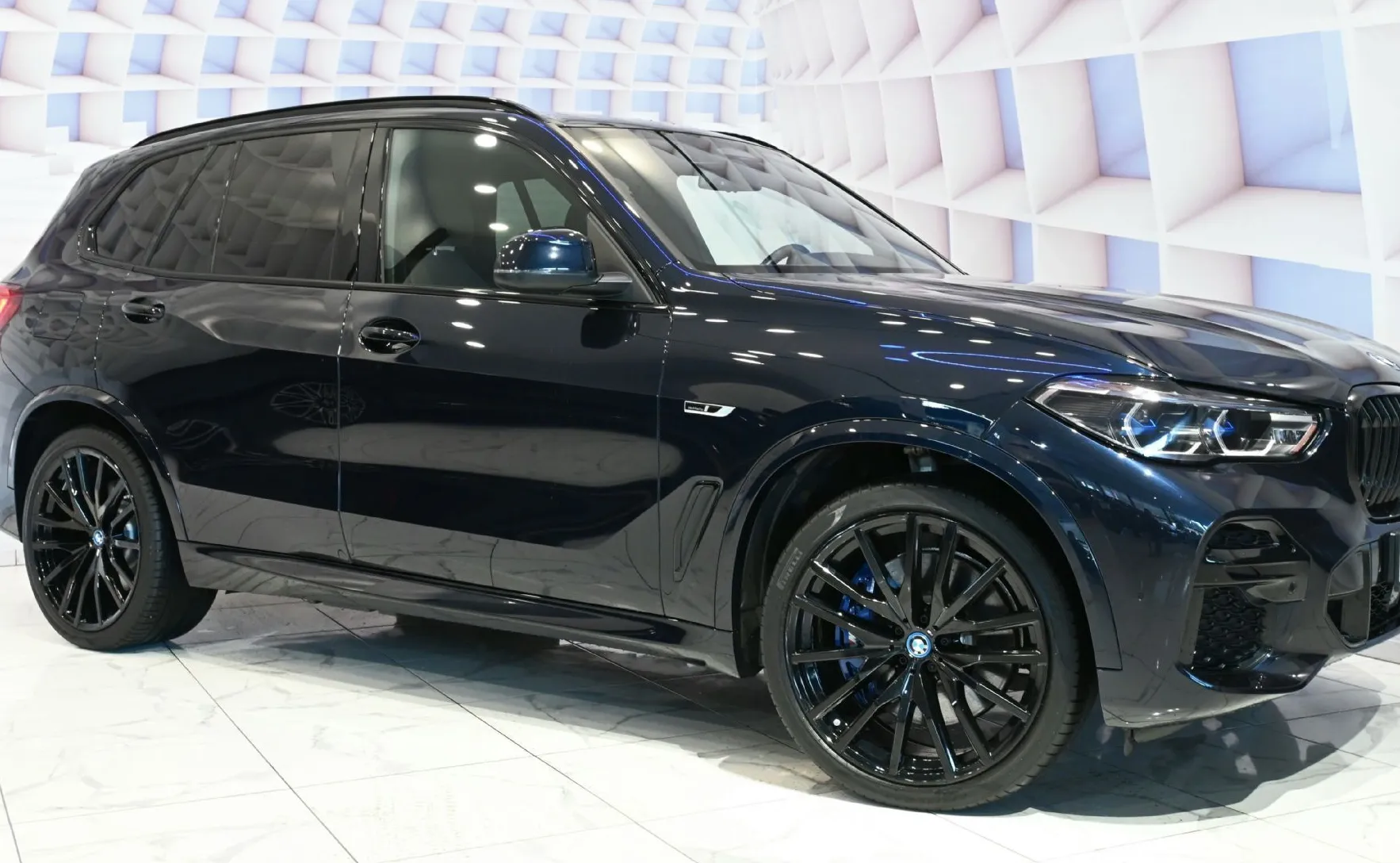 Zunanja slika - BMW X5 - serija : xDrive45e Avt..-M.SPORT-ZRAČNO-RADAR-KAM-HIFI-IN - 7