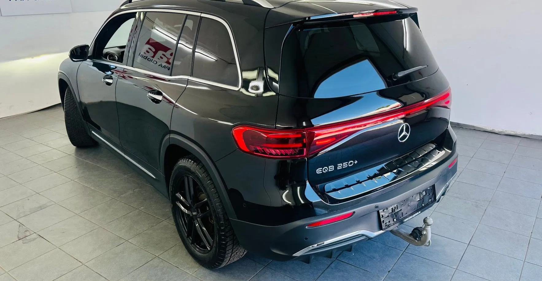 Zunanja slika - Mercedes-Benz EQB-Razred - EQB 250+ AMG Line.KAMERA.LED.USNJE.KLJUKA-SUBVENCIJA - 11