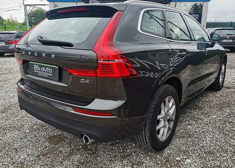 Zunanja slika - Volvo XC60 - D4 AUT AWDMomentumPRO-LED-NAVI-PDC-GRETJE SED.-ALU - 7