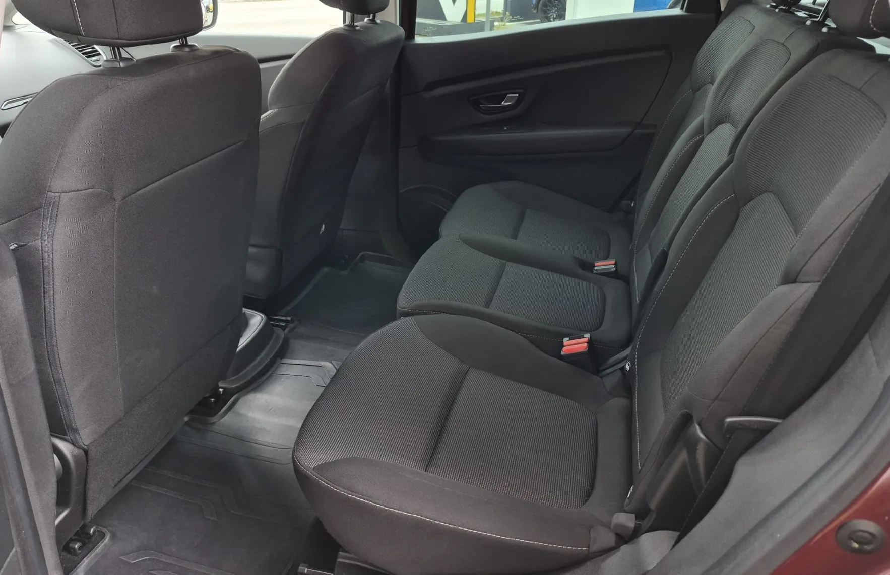 Zunanja slika - Renault Scénic - Grand Scenic Grand  TCe 115 Energy Zen - 14