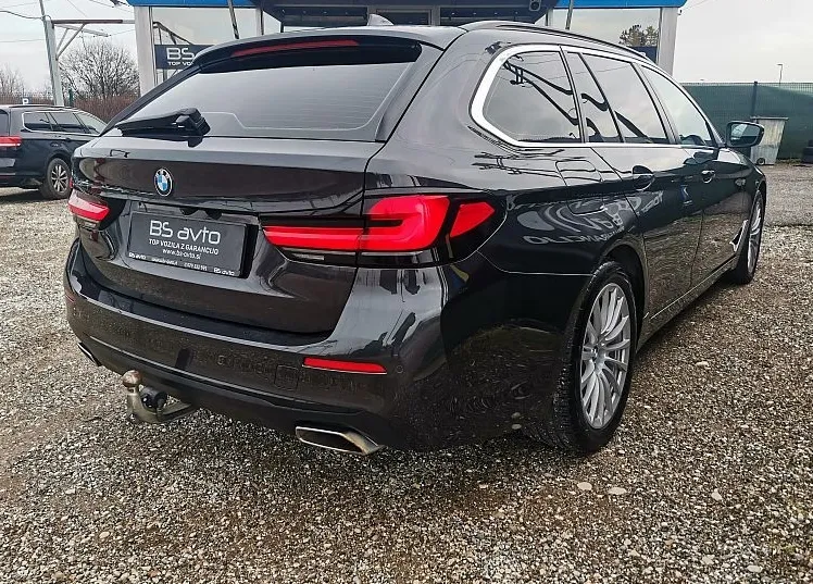 Zunanja slika - BMW Serija 5 - Touring: 520d AUT. -HEAD UP-VL-KLJUKA-MODEL 2021-KAMERA - 7