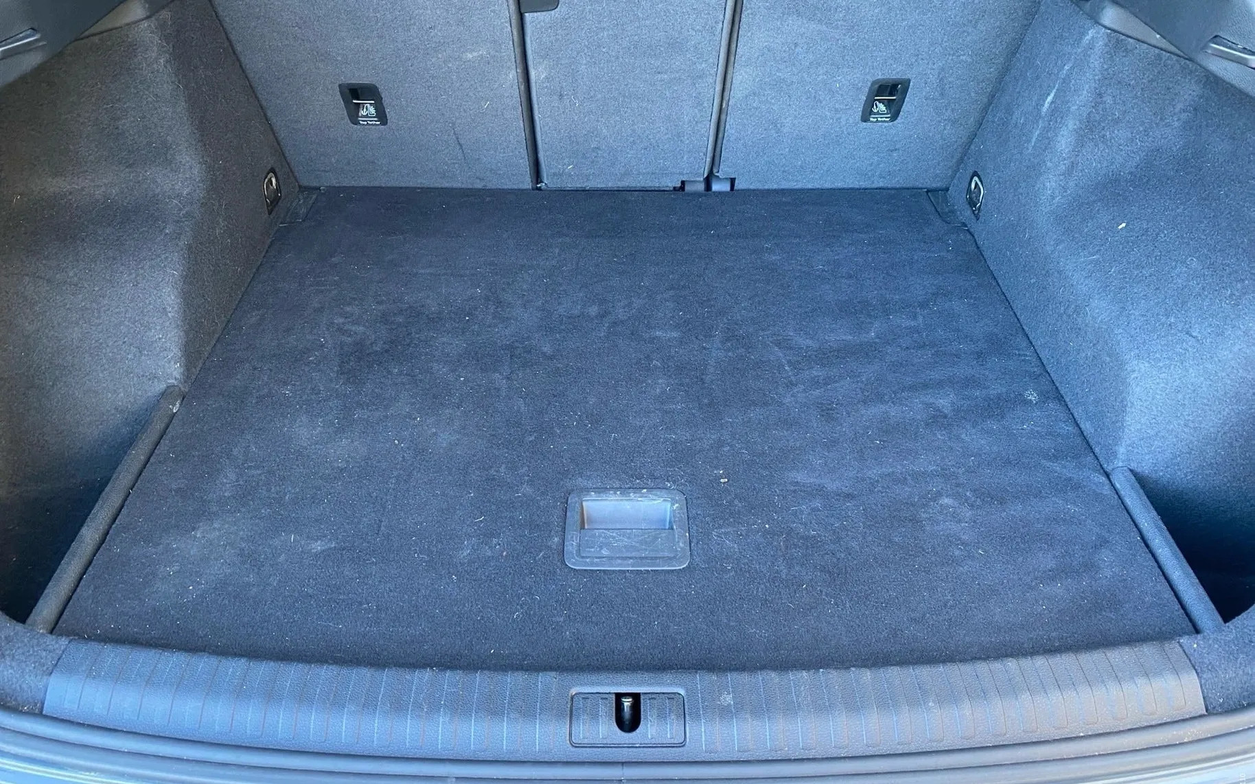 Notranja slika - Audi Q3 - 35 TDI S-tronic - 12