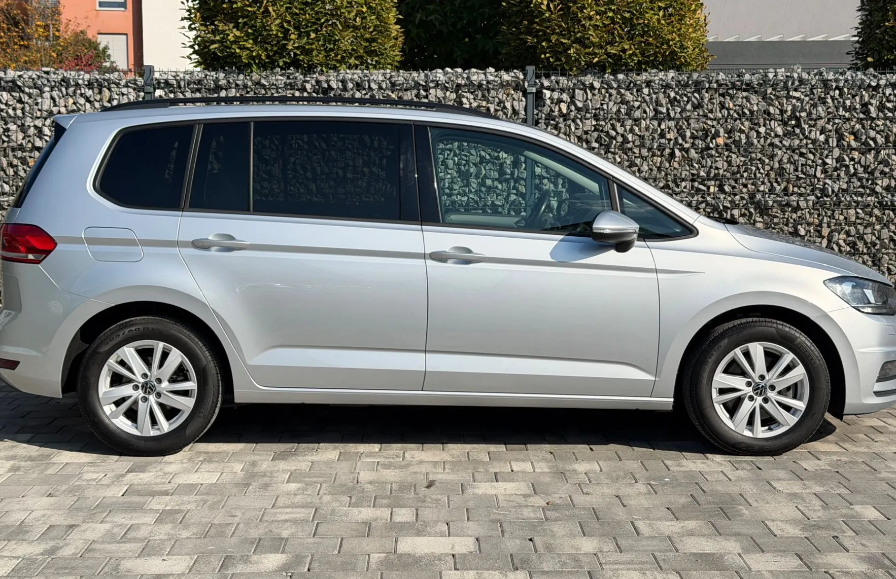 Zunanja slika - Volkswagen Touran - 2.0 TDI DSG |1. LAS.|VIRTUAL|ALCANTARA|MASAZA|PDC| - 8