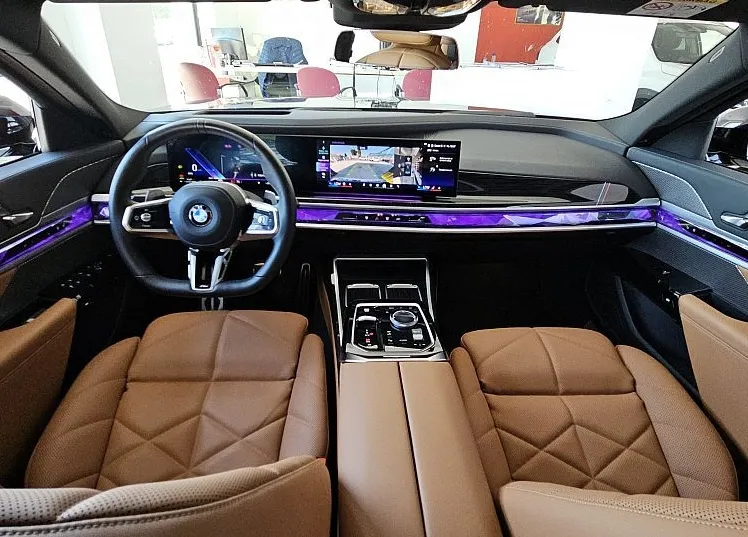Zunanja slika - BMW Serija 7 - : 740d xDrive-HYBRID-BOGATA OPREMA - 5