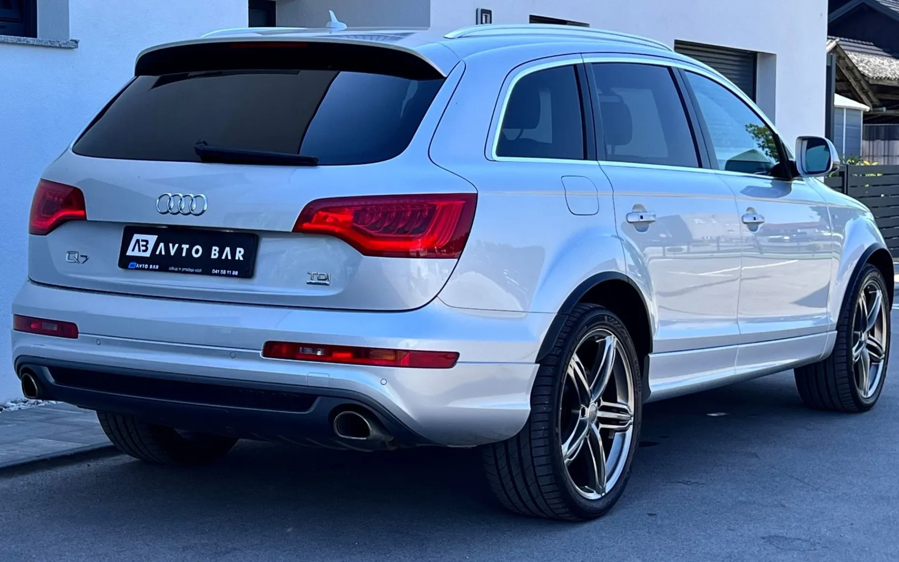 Notranja slika - Audi Q7 - 3.0 TDIS+S-LINE+SLO+Q+LED+7SED+NAVI+21COL - 7