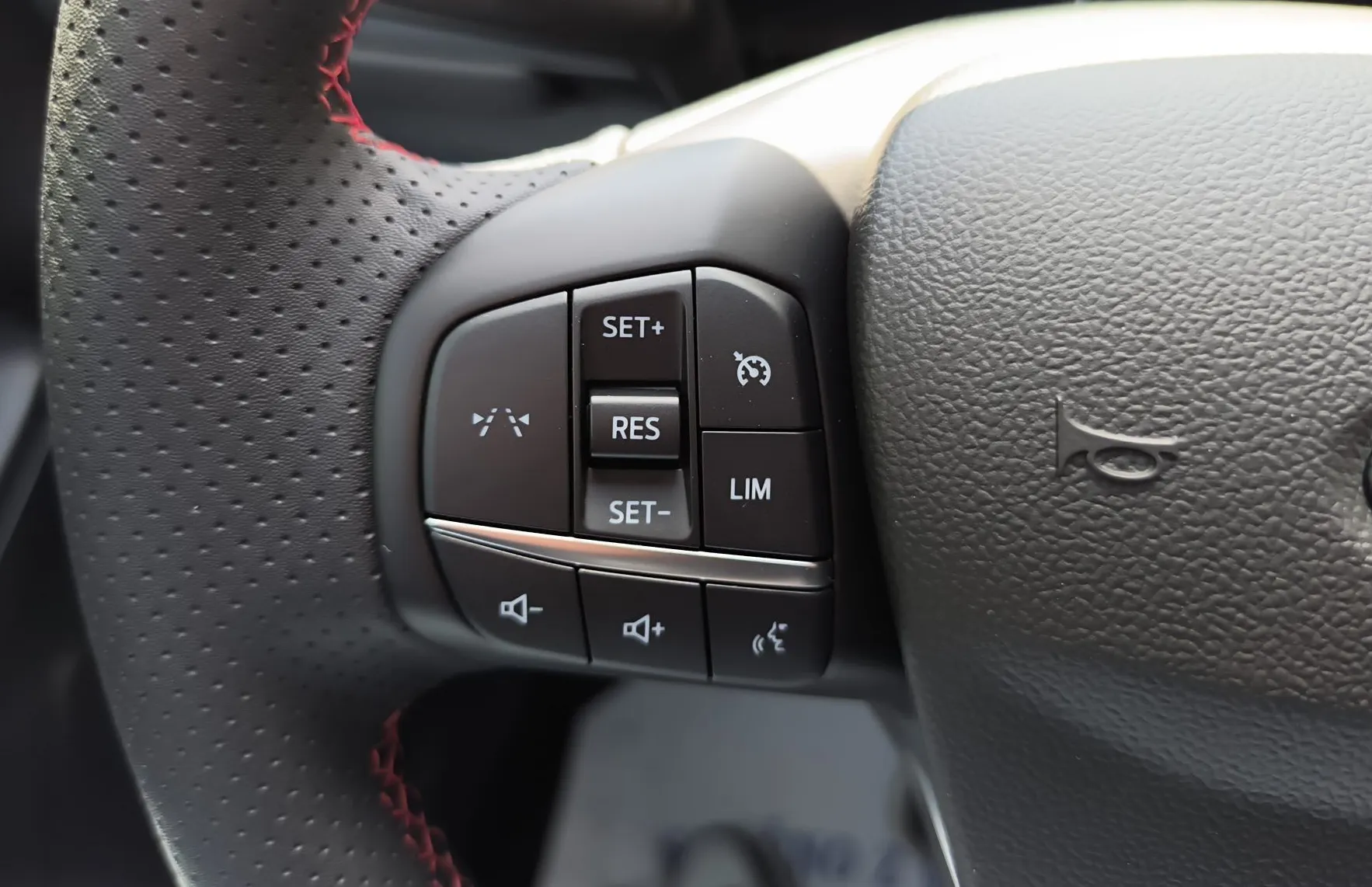 Zunanja slika - Ford Kuga - 2.5 Duratec Hybrid 132kW FHEV - 20