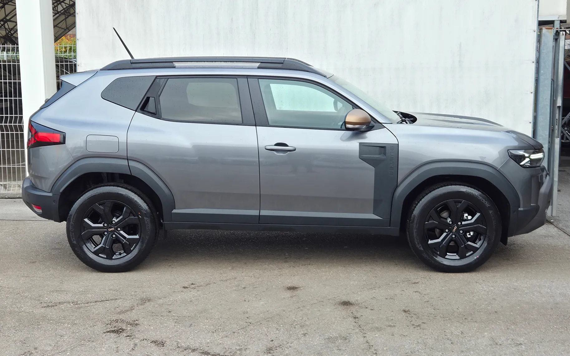 Zunanja slika - Dacia Duster - Extreme ECO-G +Paket City+Zimske gume - 5