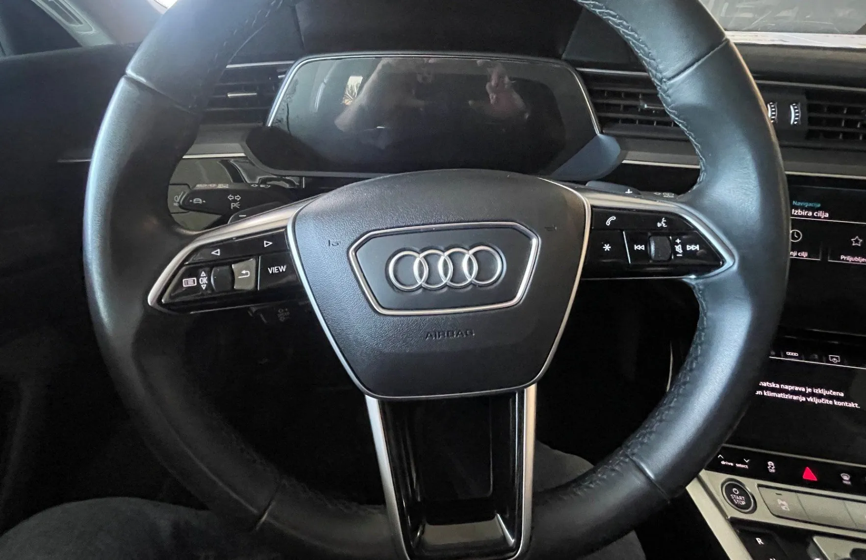 Zunanja slika - Audi e-tron - 50 quattro.NEMŠKI.PANORAMA.KAMERA.LED.GRE.SE.USNJE - 12
