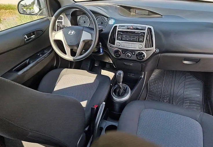 Zunanja slika - Hyundai i20 - 1.1 CRDI 55 KW STYLE - 9