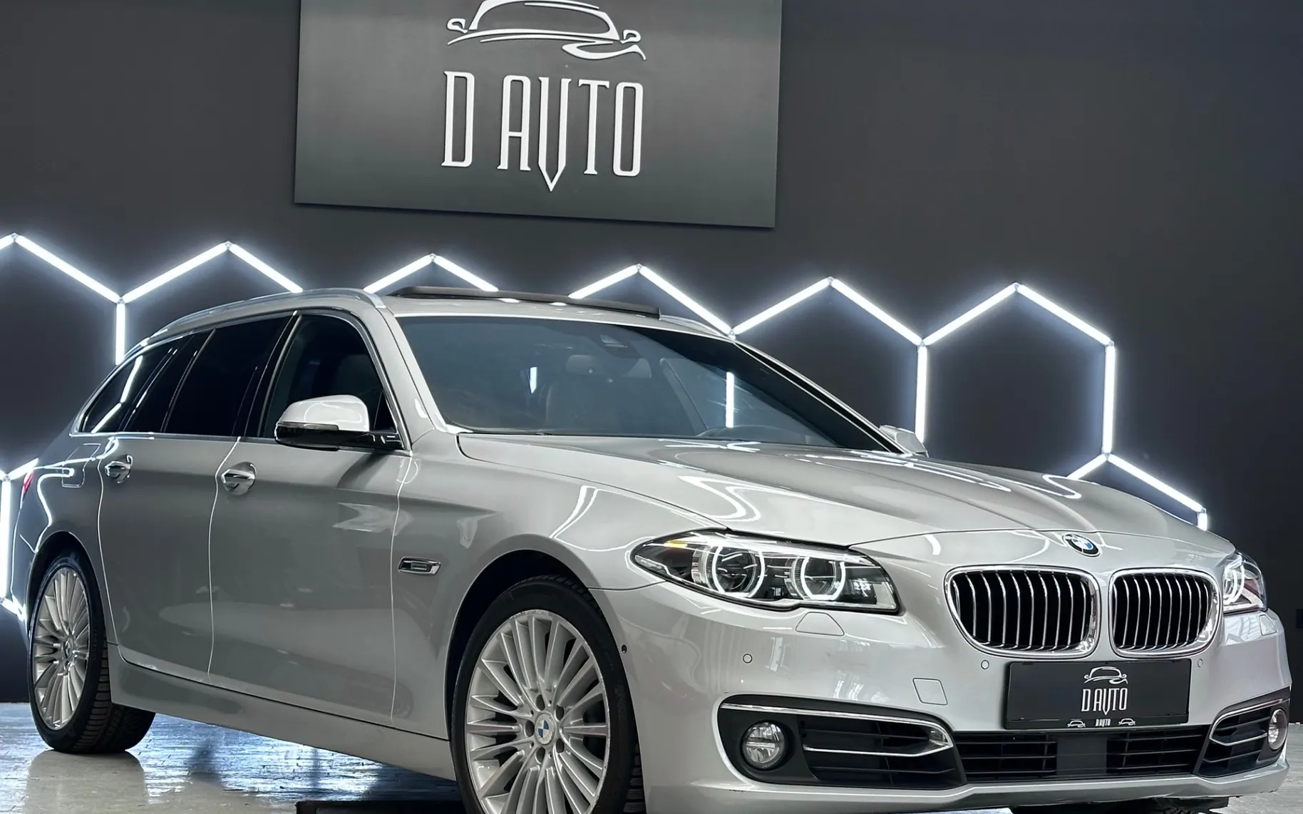 Zunanja slika - BMW serija 5 Touring: - 2.0 D touring Avt.-PANO-VIRTUAL- SOFT CLOSE-MAX - 3