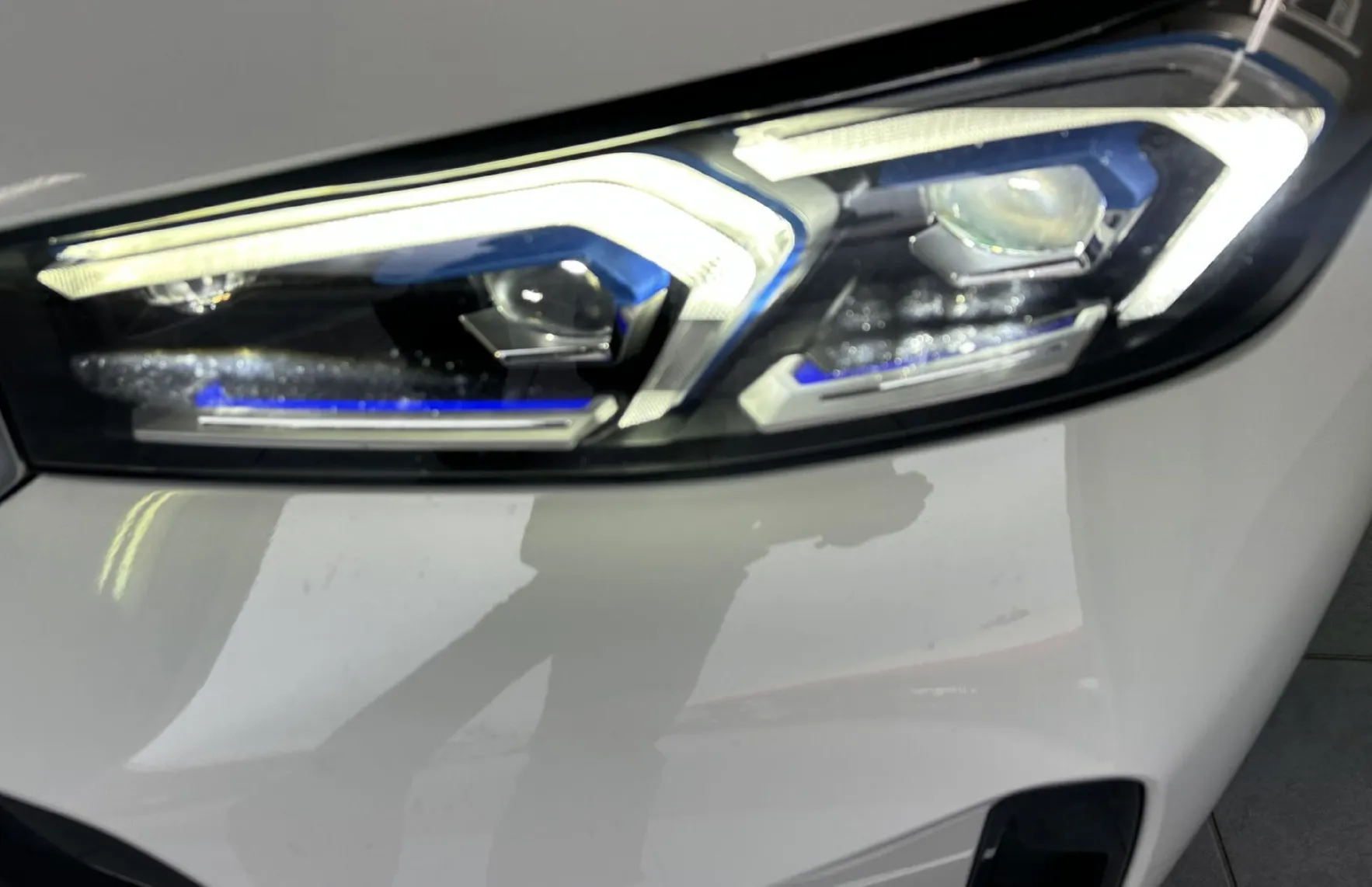Zunanja slika - BMW Serija 3 - Touring: 330d Avt. M paket.KAMERA.USNJE.LED.SAMO 68.000 - 2