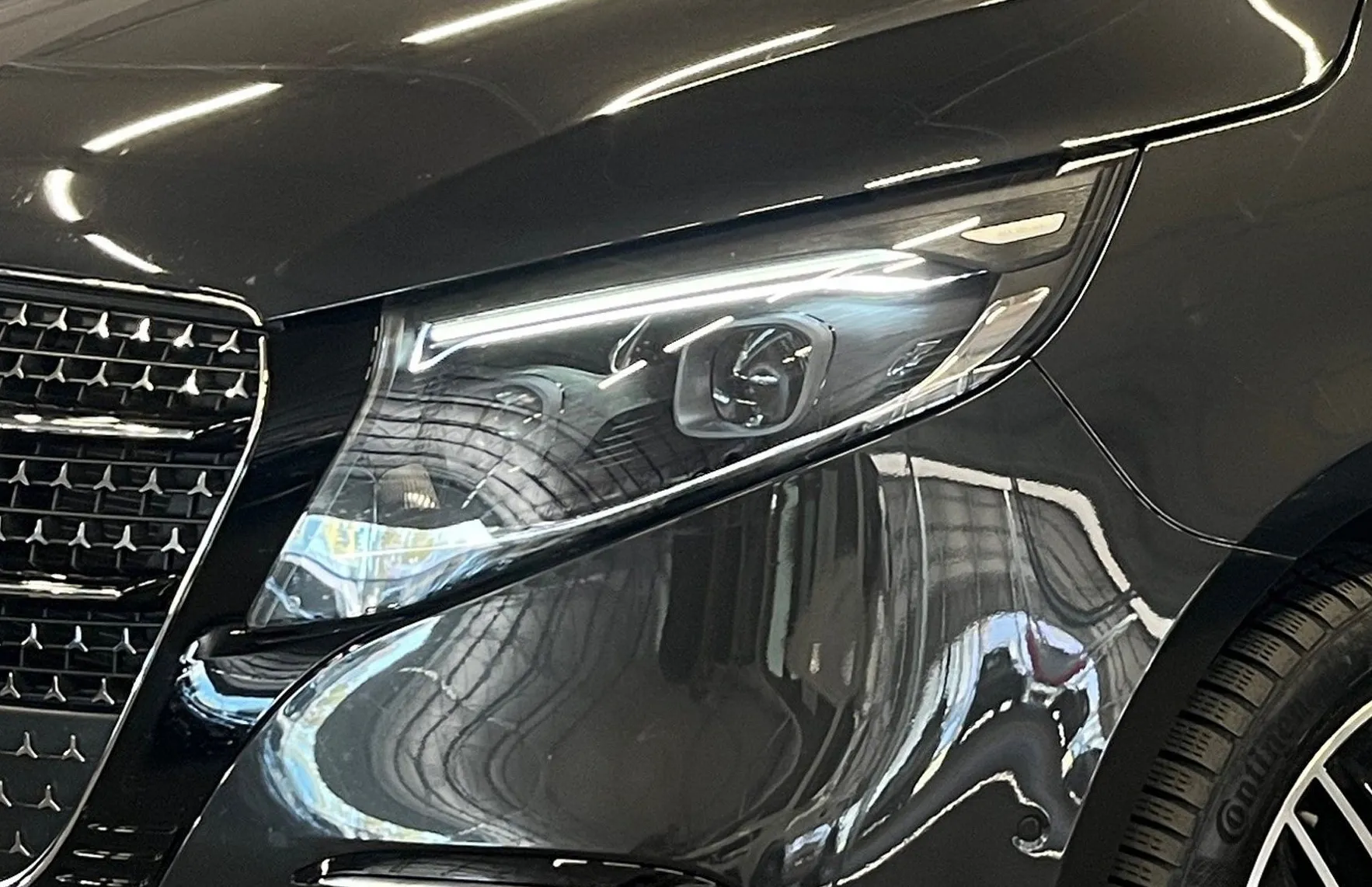 Zunanja slika - Mercedes-Benz V-Razred - V 300 d 4MATIC AMG Line dolgi Avt. - 5
