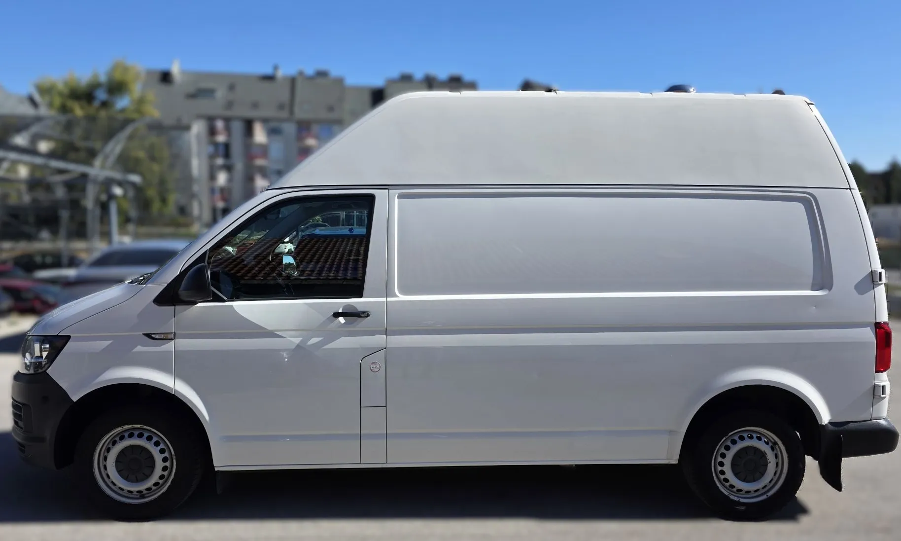 Zunanja slika - Volkswagen Transporter - T6 2.0TDI N1 DELAVNICA KAMPER KLJUKA TEMP - 2