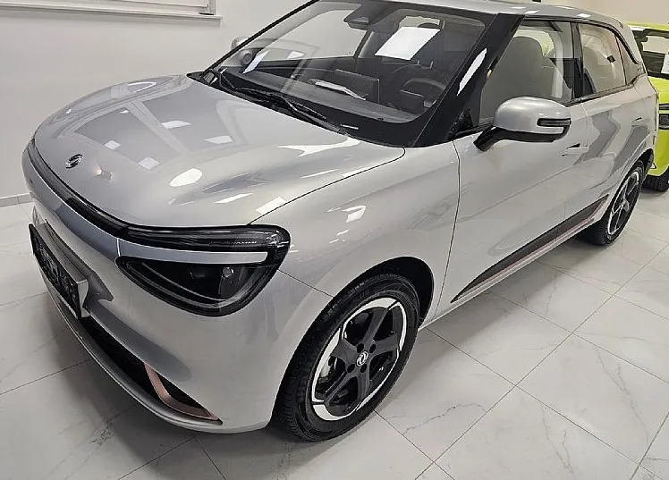 Zunanja slika - Dongfeng Box - 42.3 kWh 70 kW- SILVER-Navedena cena vključuje sub - 20
