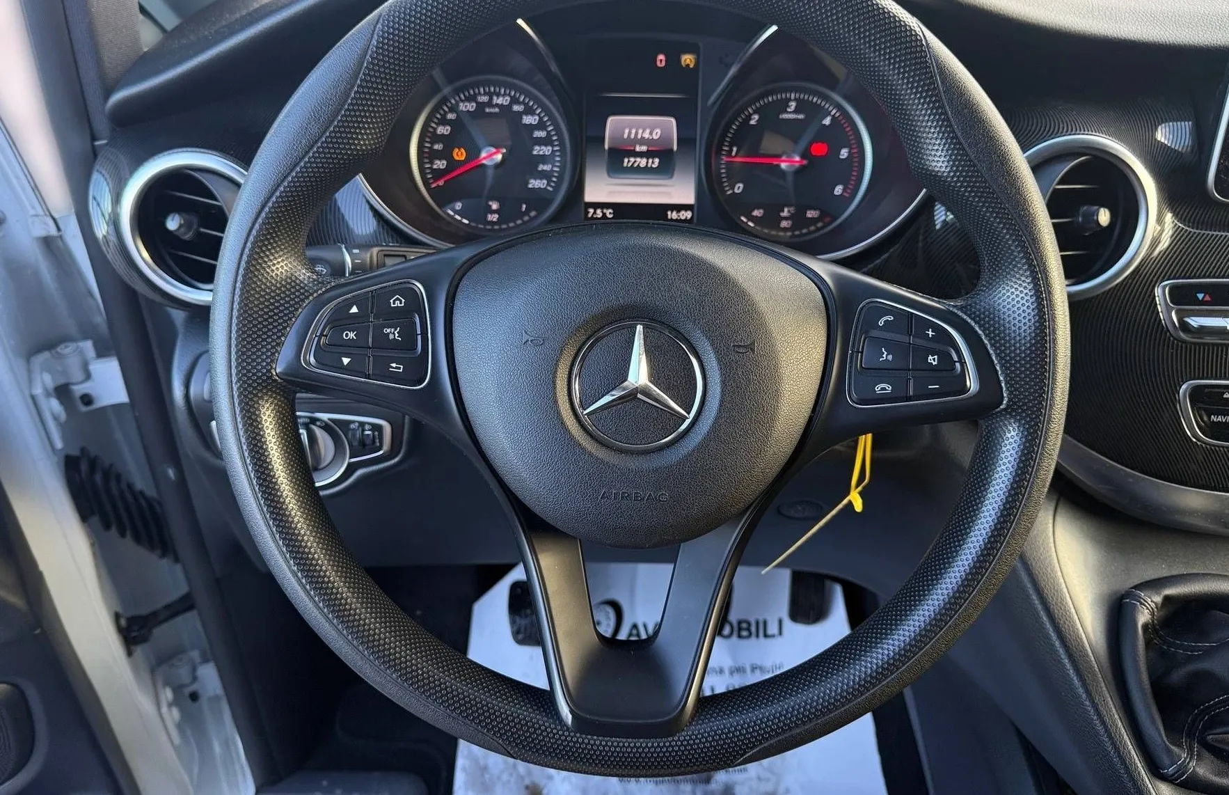 Zunanja slika - Mercedes-Benz V-Razred - V 200d SLO VOZILO NAVI PDC TEM KAMERA 1LASTNIK TOP - 13